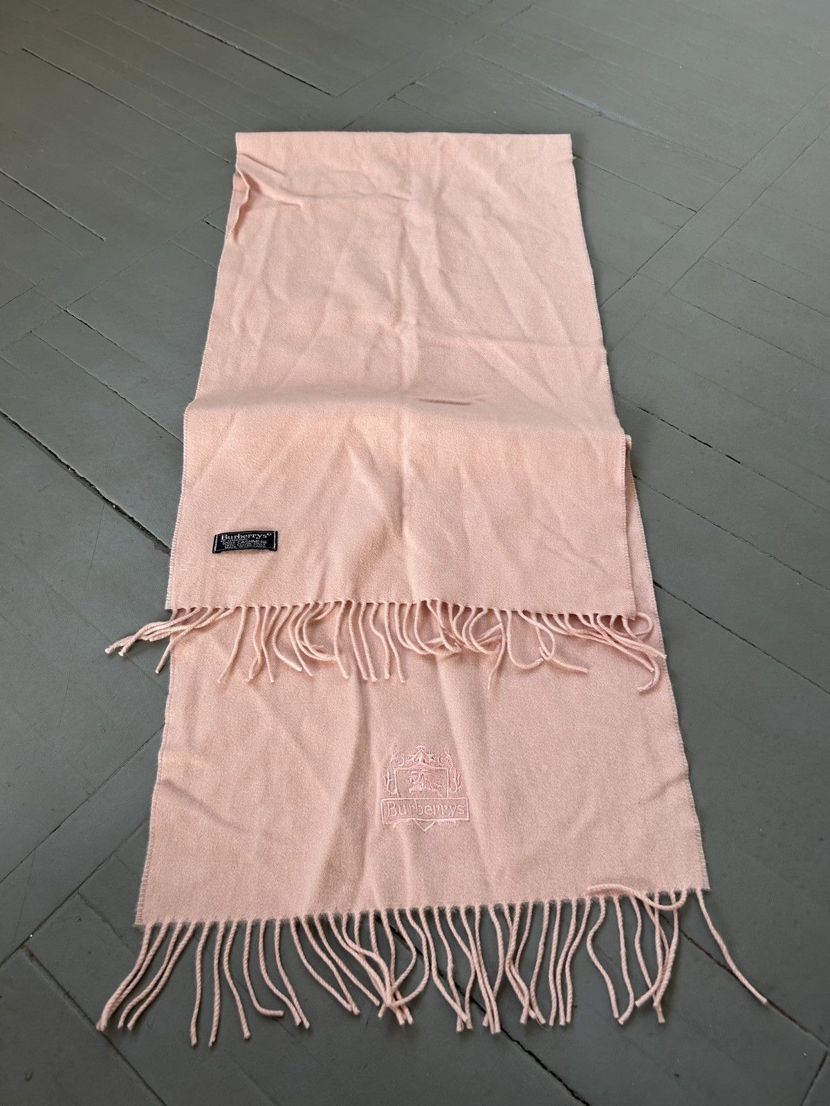 Burberry Burberry pink scarf 100% cashmere Size ONE SIZE - 1 Thumbnail