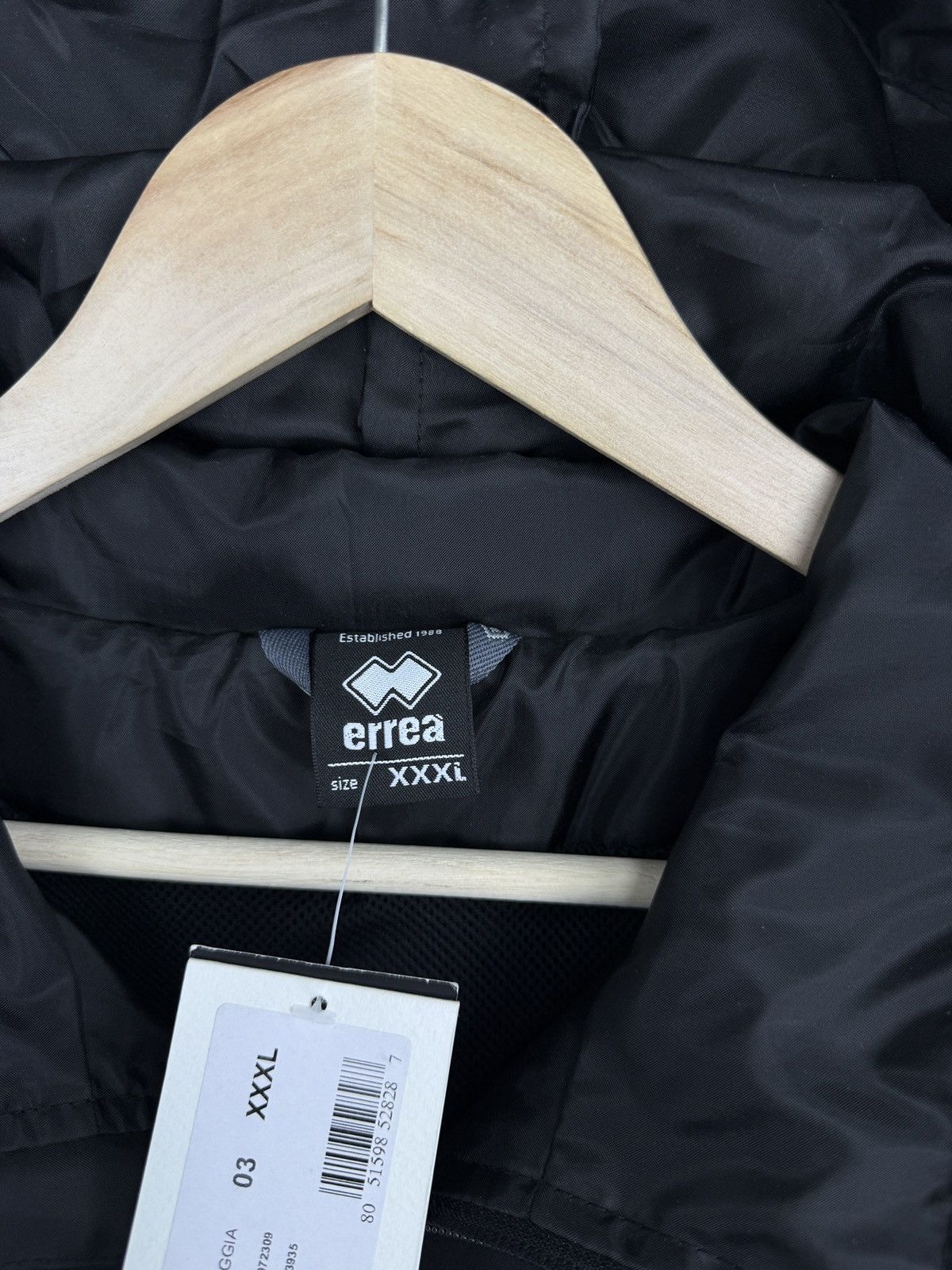 Errea ❗️NWT 🇬🇧 Errea Queens Park Rangers QPR Windbreaker Jacket Rare Size US XXL / EU 58 / 5 - 10 Thumbnail