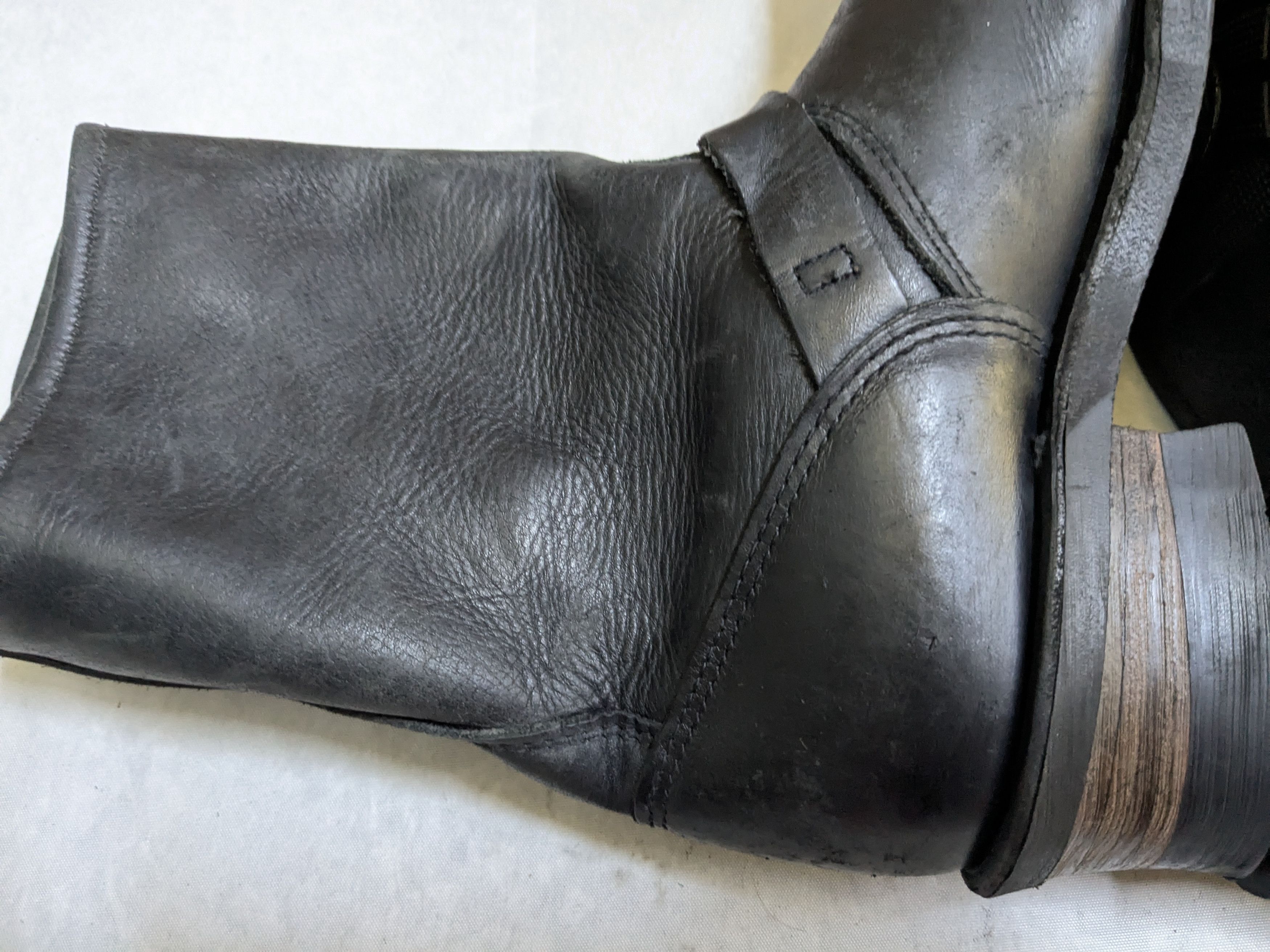 Frye Frye Engineer Black Leather 9.5 M Leather Buckle Size US 9.5 / EU 42-43 - 12 Thumbnail