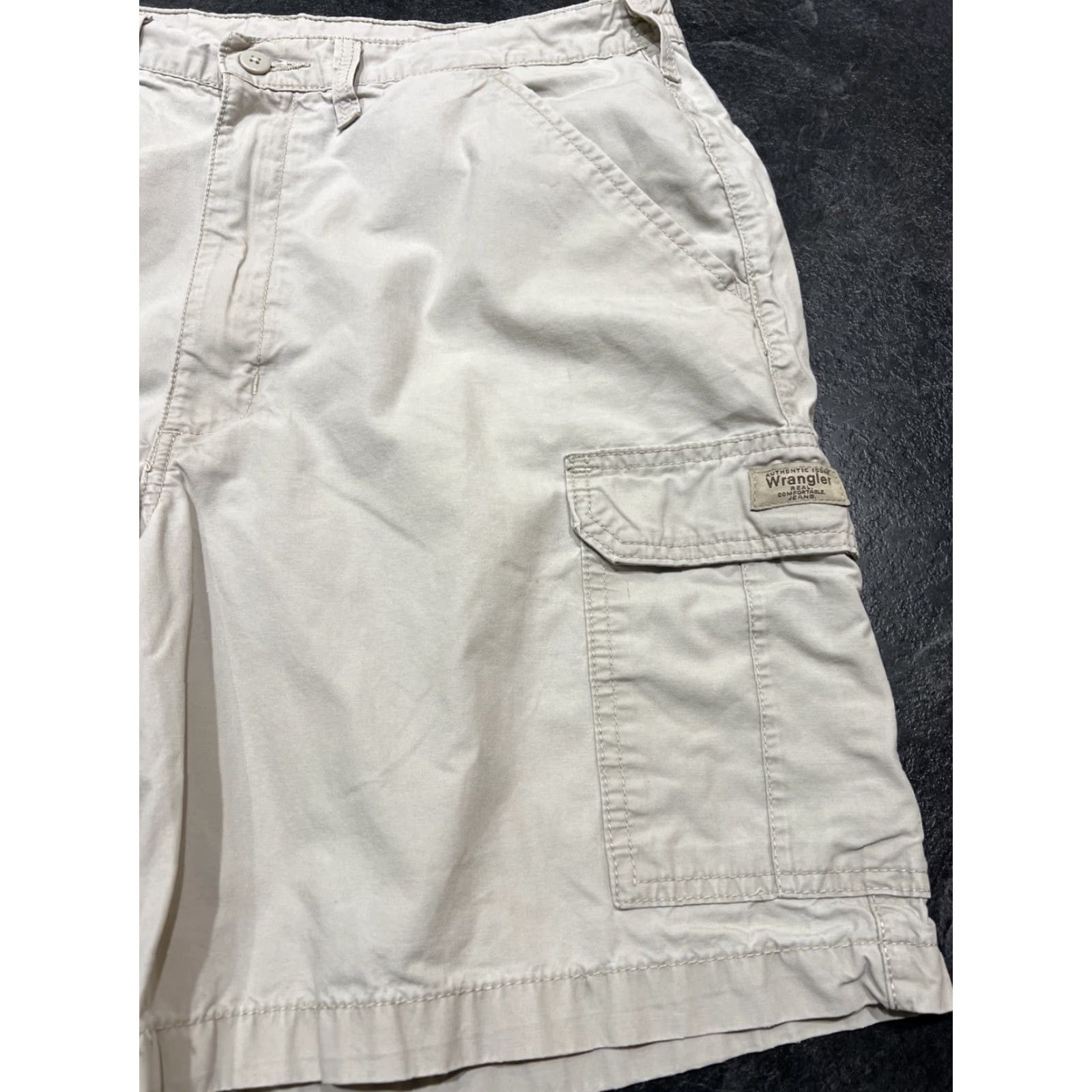 Wrangler VINTAGE Wrangler Men Cargo Hiking Shorts Size 38 Adult Beige Tan Active Outdoor Size US 38 / EU 54 - 4 Thumbnail