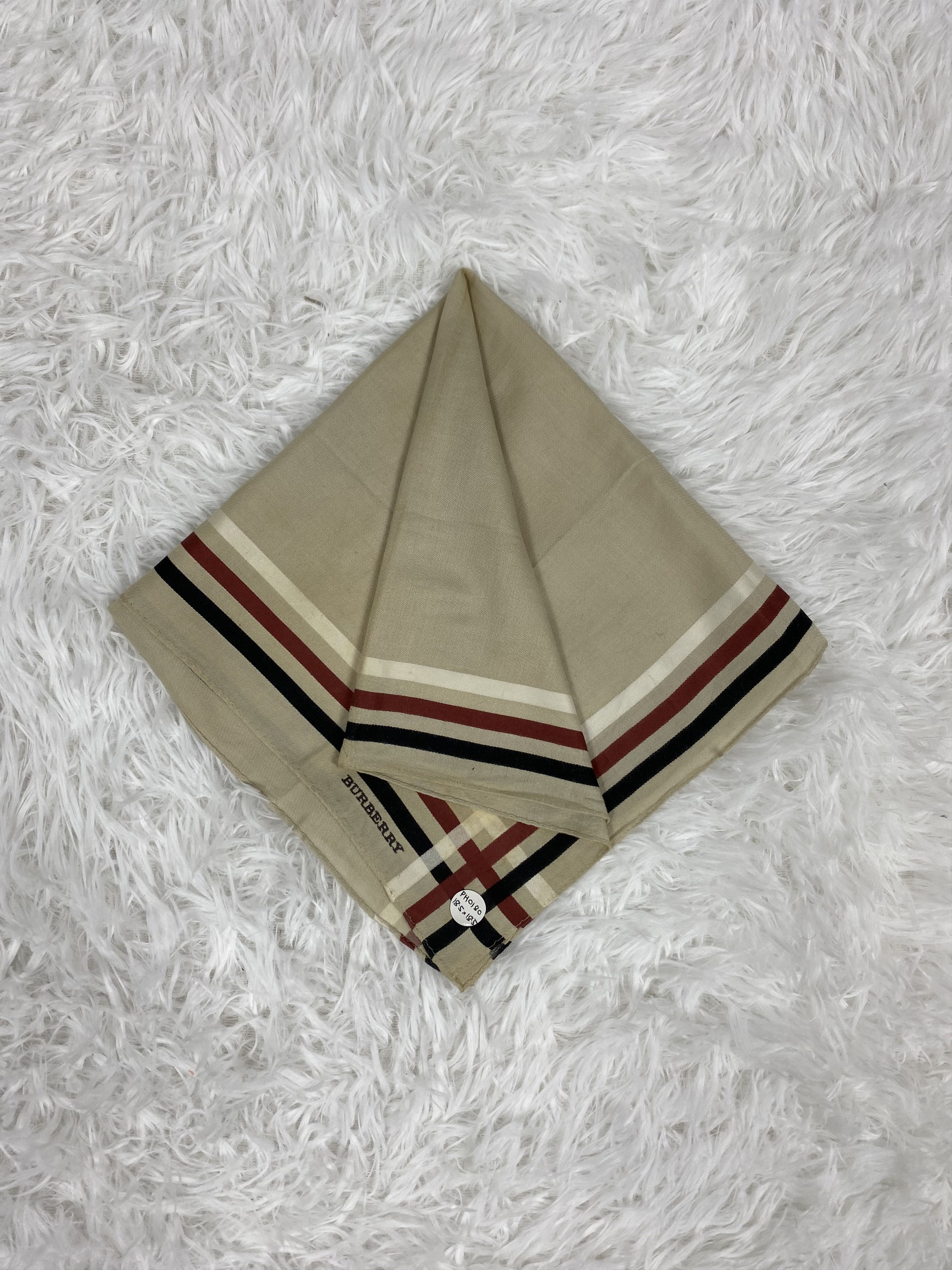 Burberry × Vintage Vintage Burberry Handkerchief Neckerchief PH0180 Size ONE SIZE - 1 Thumbnail