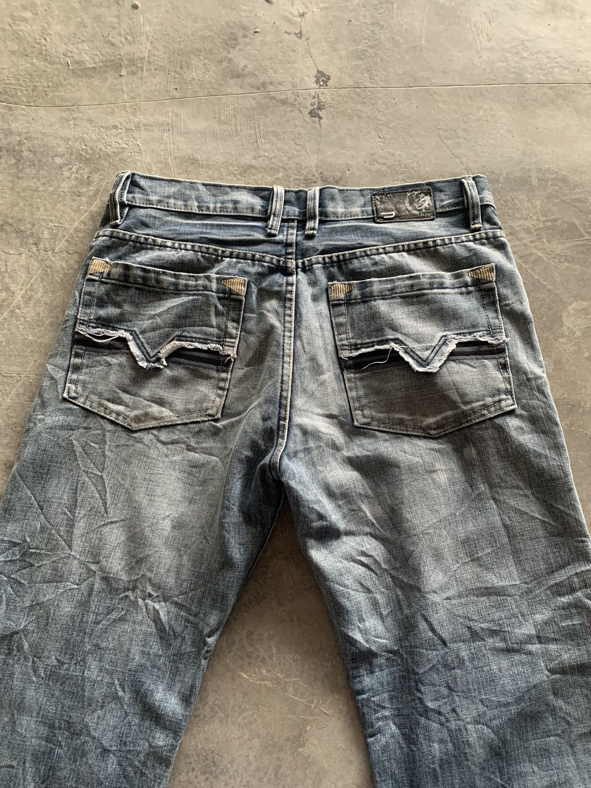 Diesel distressed diesel jeans straight loose d rise style Size US 37 - 14 Thumbnail