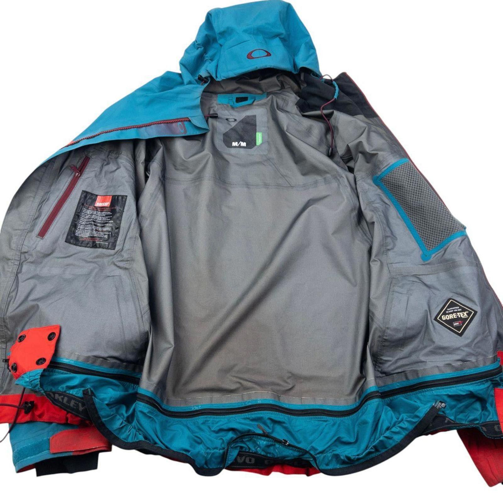 Oakley Vintage Oakley Goretex Pro Snowboarding Jacket Size M Size US M / EU 48-50 / 2 - 4 Thumbnail