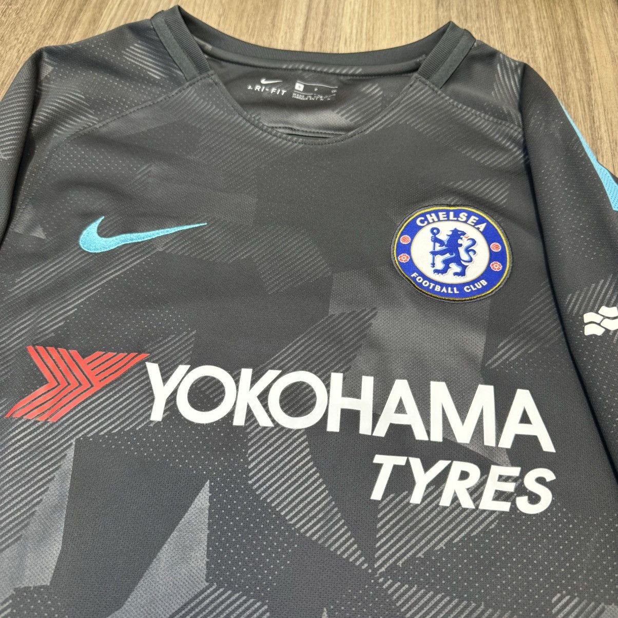 Adidas Chelsea 17/18 away shirt #28 Azpilicueta Size US S / EU 44-46 / 1 - 3 Thumbnail