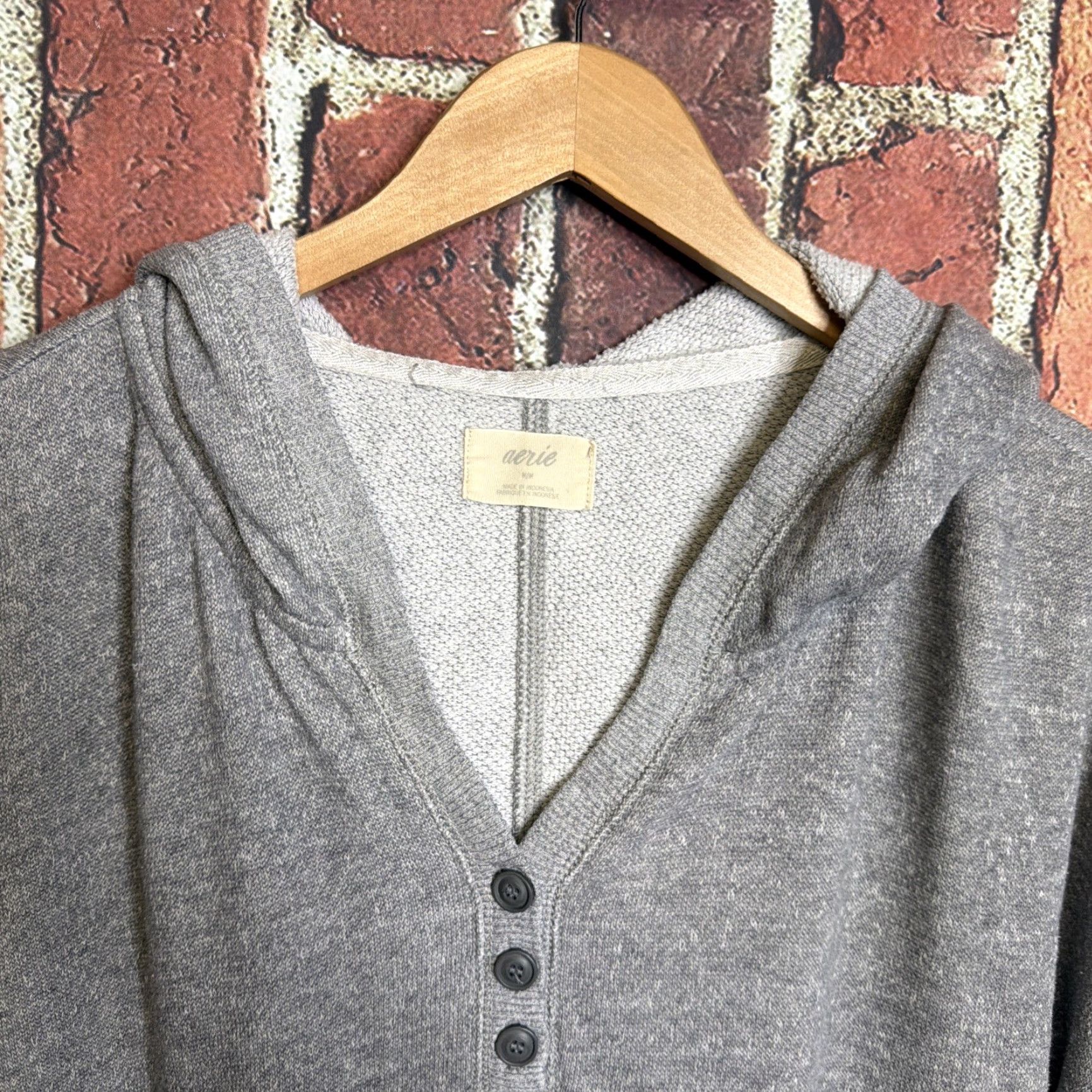 Vintage Aerie Gray Womens Hoodie Medium Cropped Drawstring Pullover 100% Cotton Activewear Size M / US 6-8 / IT 42-44 - 2 Thumbnail