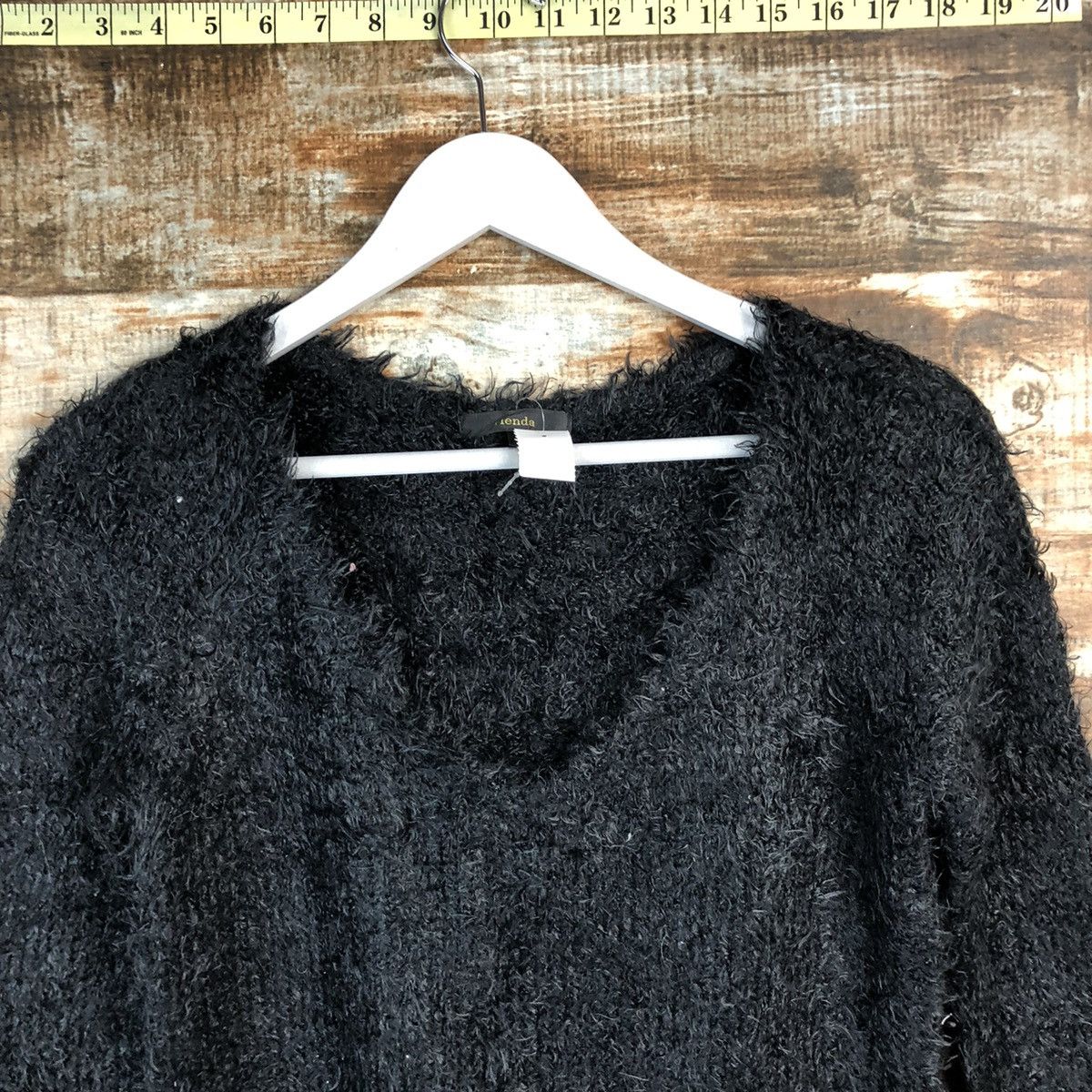 Vintage DL Rienda Black fur shaggy Knitwear #C233 Size M / US 6-8 / IT 42-44 - 4 Thumbnail