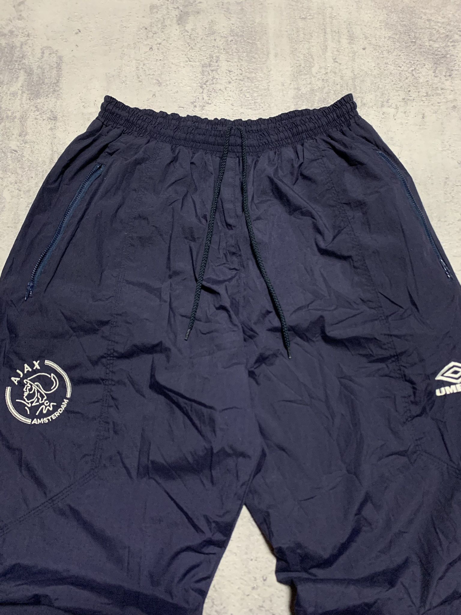 Umbro UMBRO AJAX AMSTERDAM 1998/1999 TRAINING FOOTBALL PANTS Size US 34 / EU 50 - 8 Thumbnail