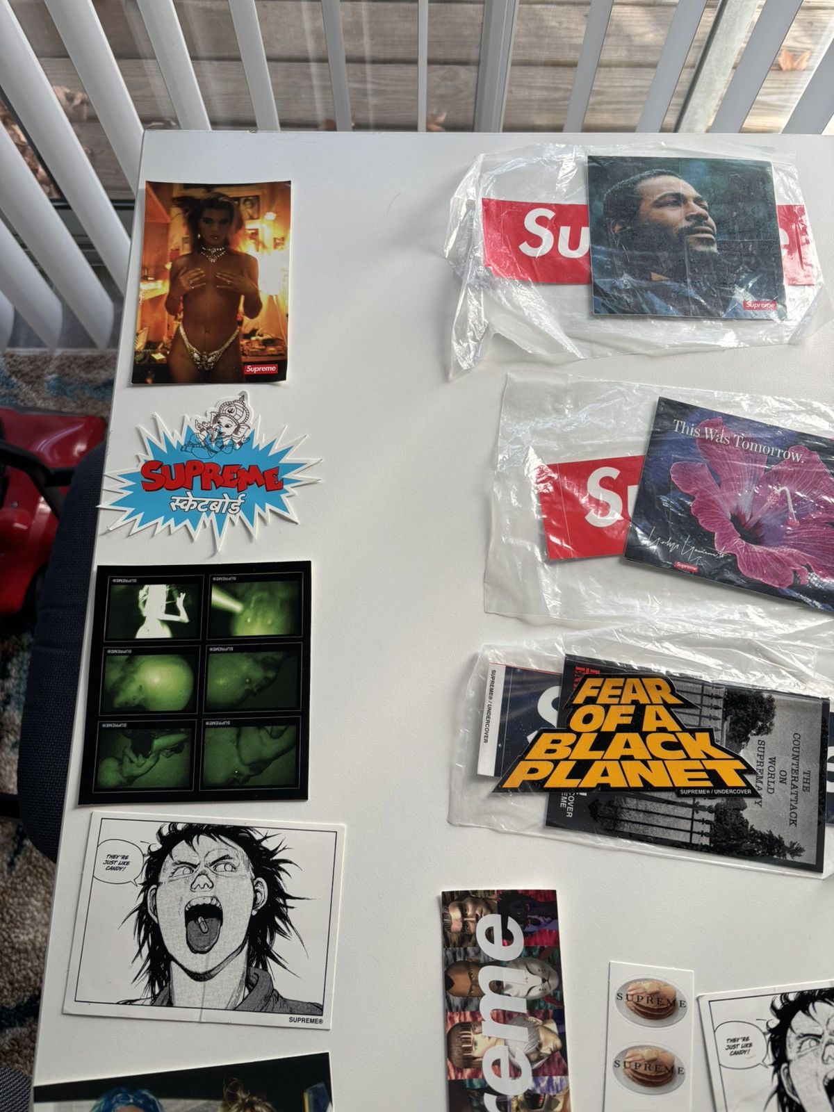 Supreme Supreme Sticker Bundle 50 Random Stickers Size ONE SIZE - 2 Thumbnail