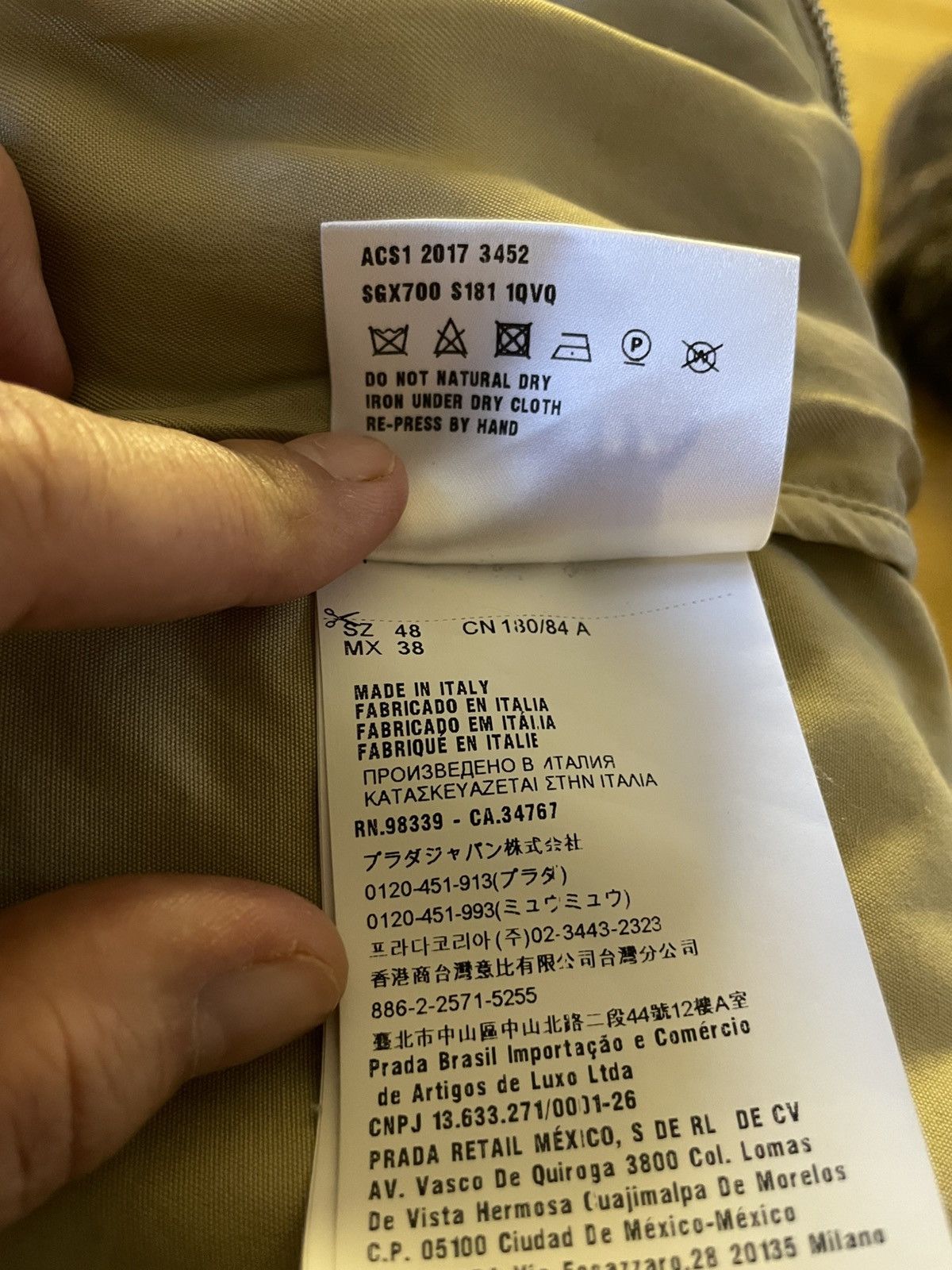 Prada PRADA SPRING SUMMER 2018 COMIC TRENCH COAT Size US M / EU 48-50 / 2 - 4 Thumbnail