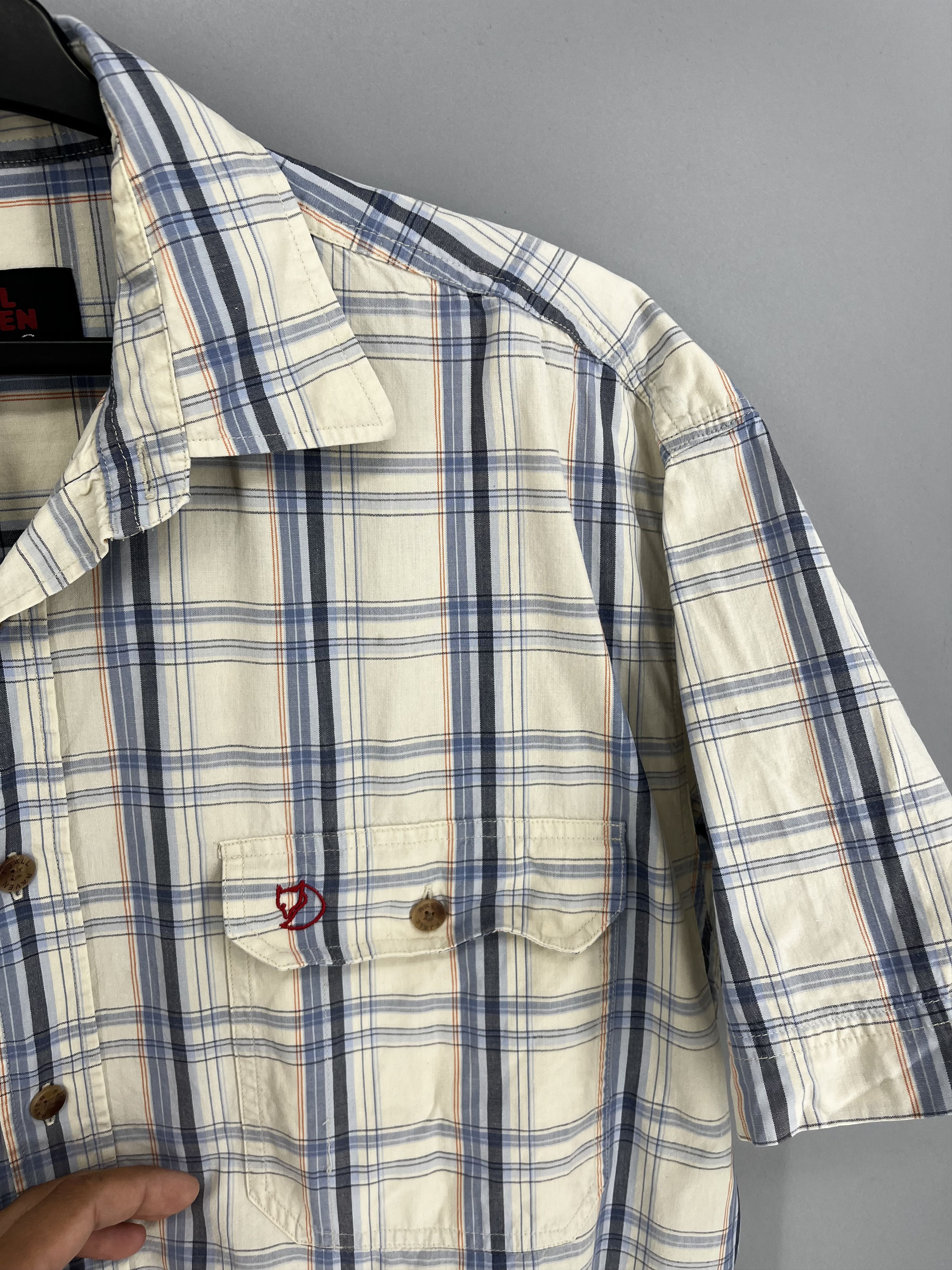Fjallraven Fjall Raven Short Sleeve Streetwear Outdoor Shirt Size L Size US L / EU 52-54 / 3 - 8 Thumbnail