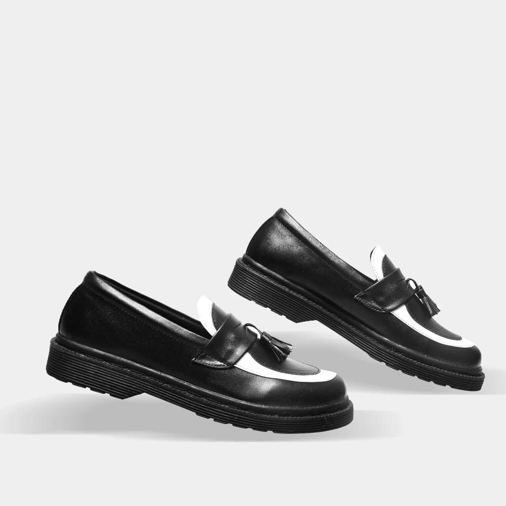 Designer Mens Combi Tassel Loafer Black White Size US 10 / EU 43 - 2 Thumbnail