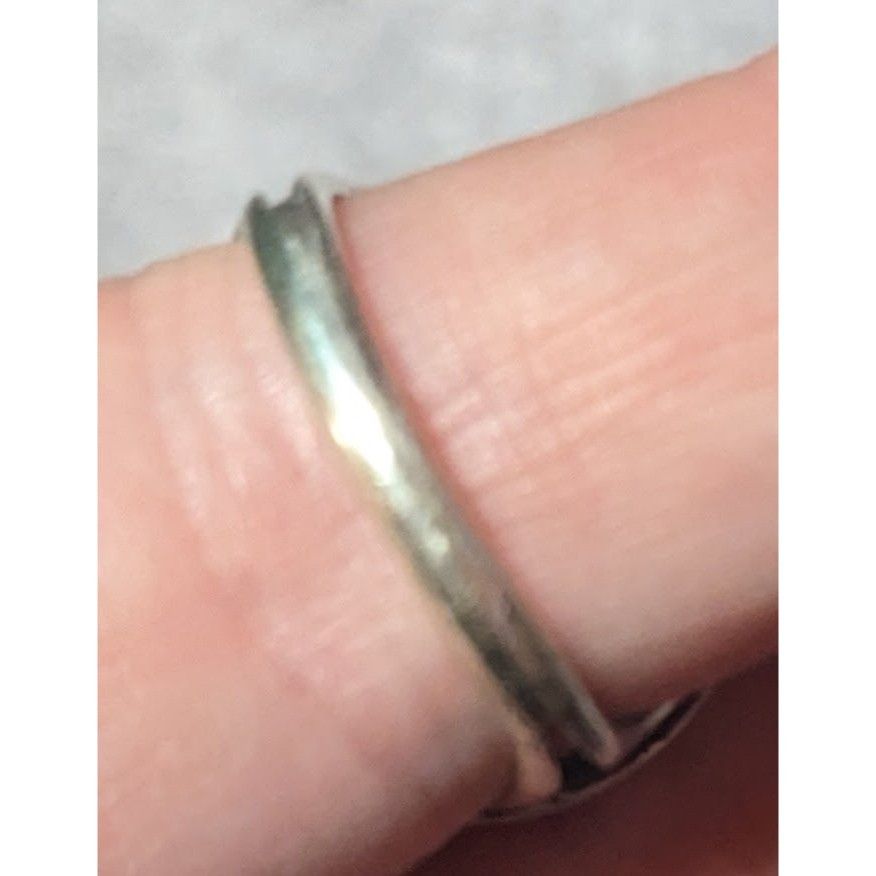 Other Vintage Sterling Silver Floral Scroll Concave Ring Size 7 1/ Size ONE SIZE - 6 Thumbnail