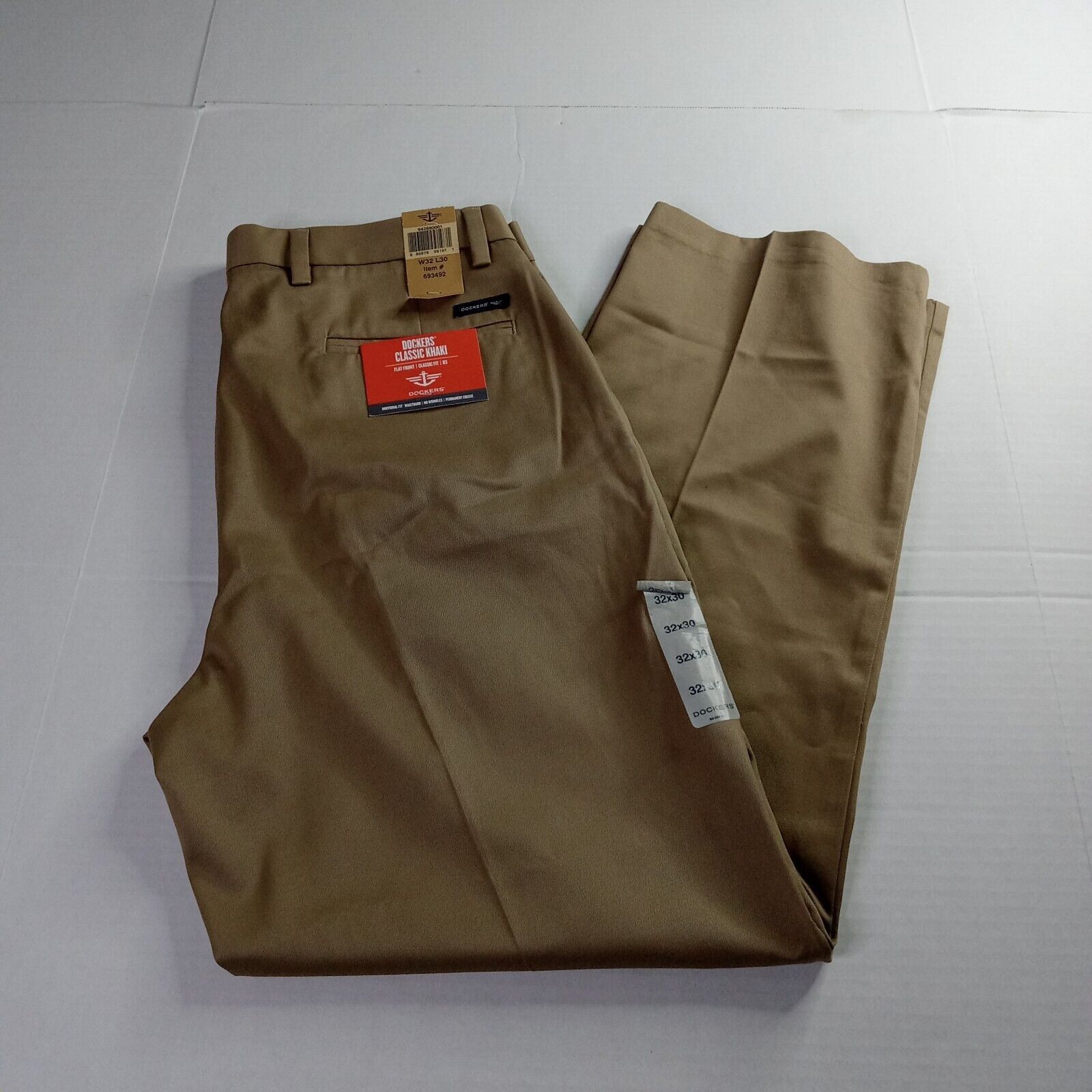Dockers Dockers D3 Khakis Men's 32x30 Beige Flat Front Classic Fit Size US 32 / EU 48 - 1 Thumbnail