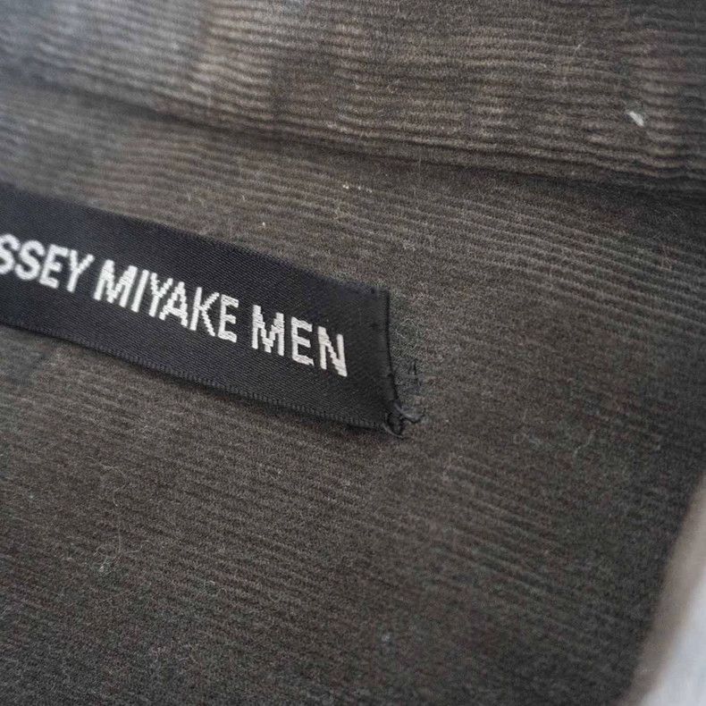 Issey Miyake issey miyake Profiled corduroy shirt Size US M / EU 48-50 / 2 - 5 Thumbnail