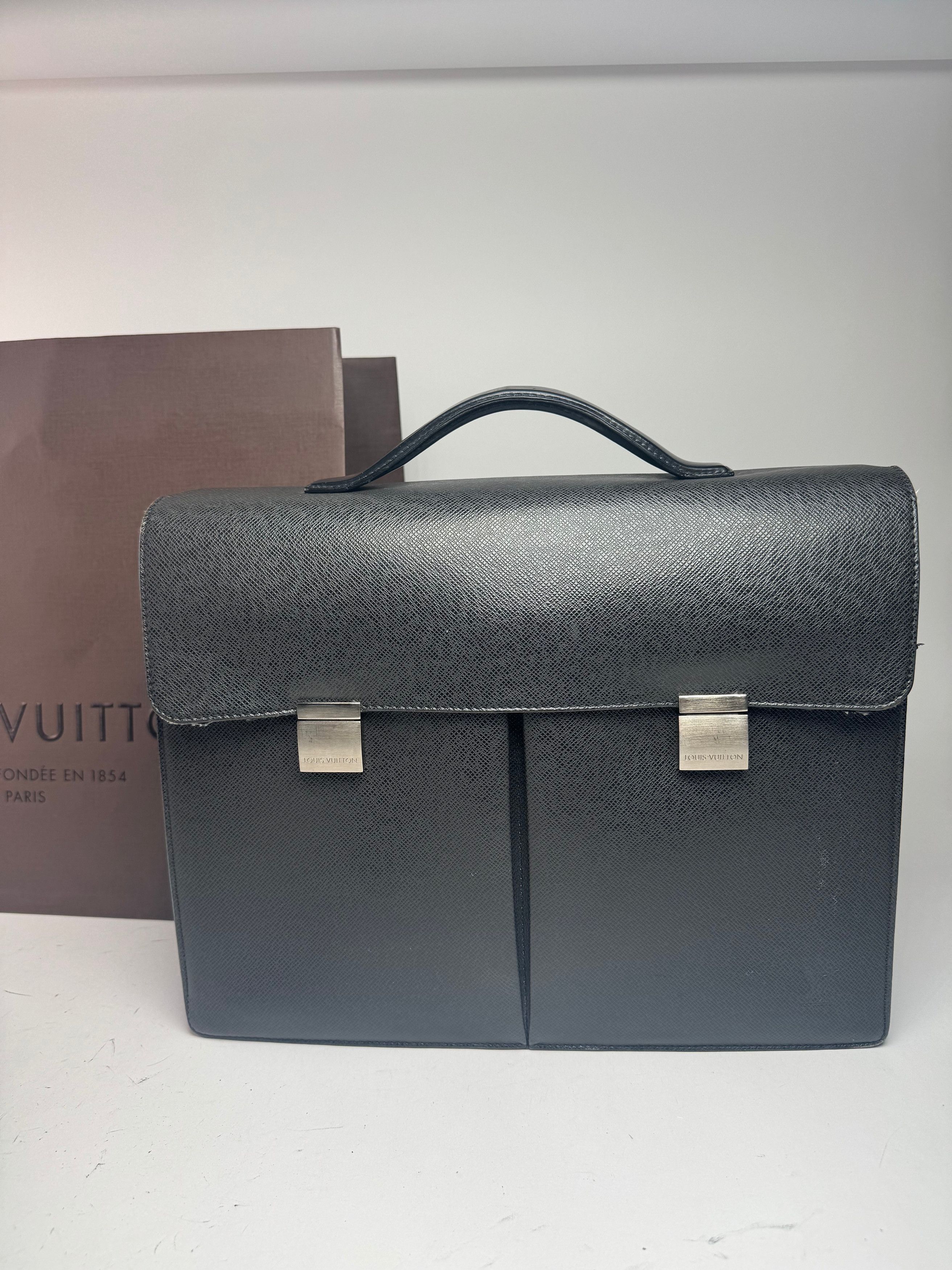 Louis Vuitton Vintage Leather Briefcase Black Size ONE SIZE - 1 Thumbnail