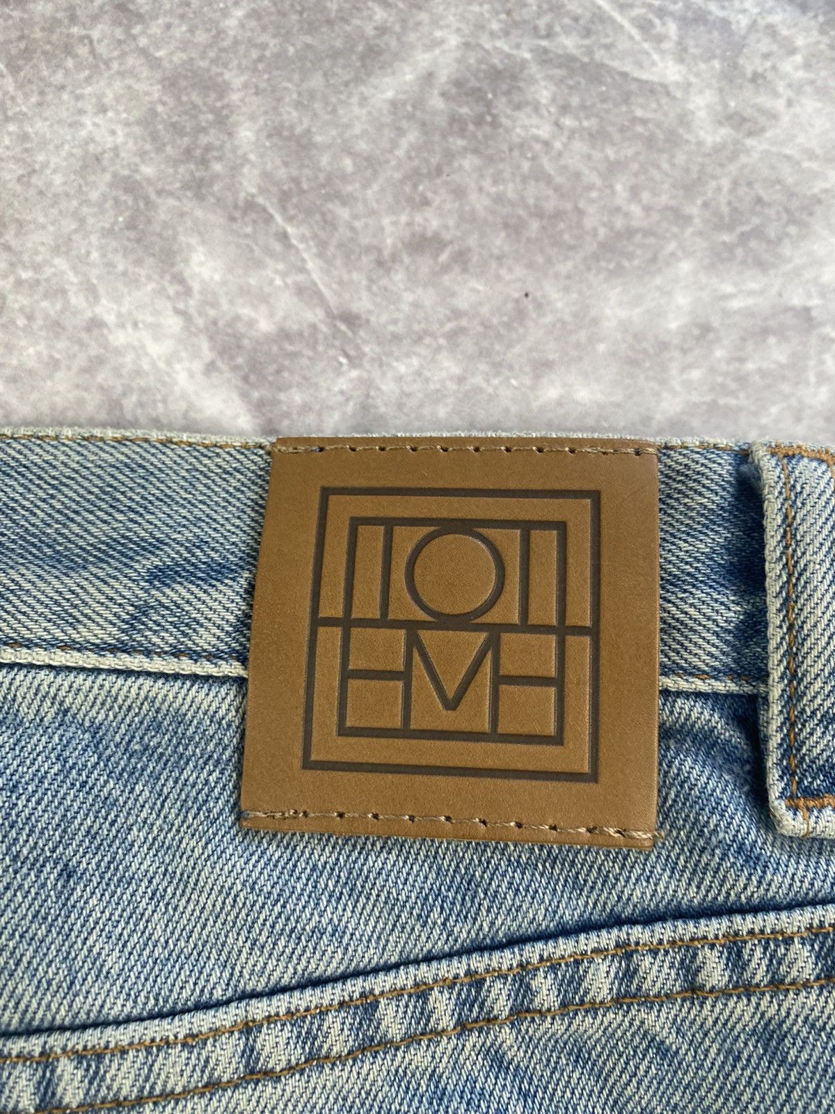 Toteme Toteme Loose Fit Distressed Jeans Size: W29 L34 Size 29" - 13 Thumbnail