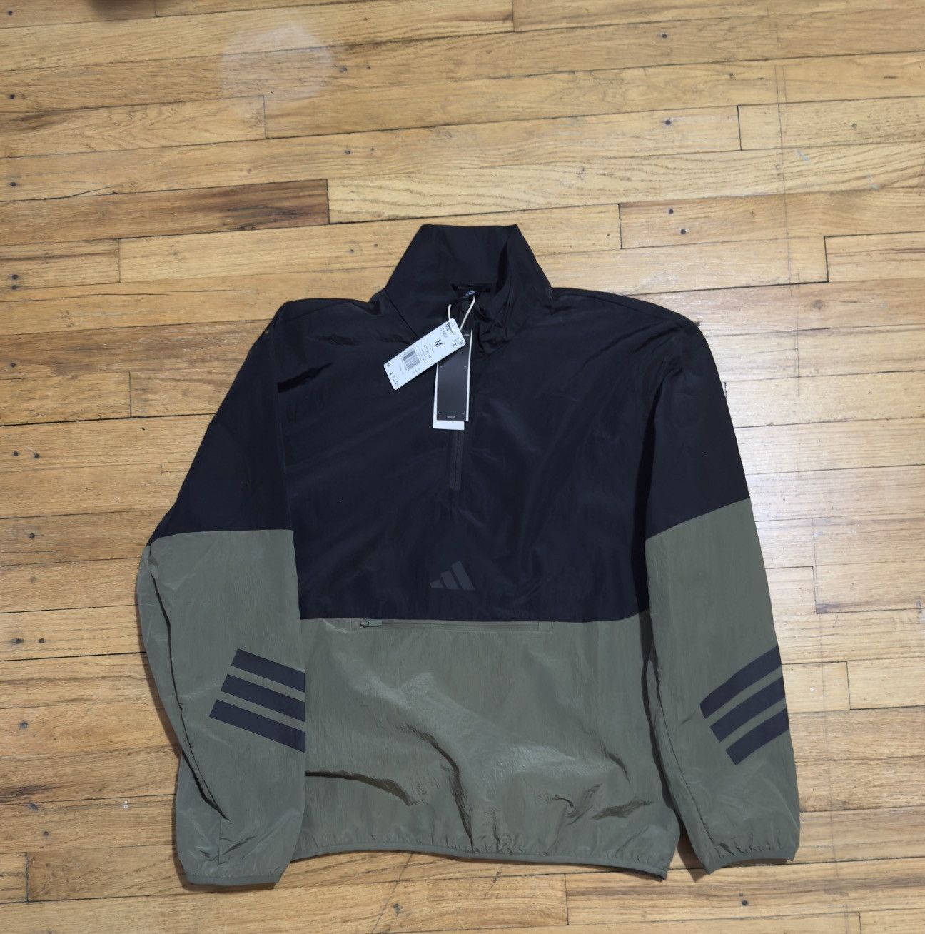 Adidas Adidas half-zip windbreaker in black and olive green Size US M / EU 48-50 / 2 - 1 Thumbnail