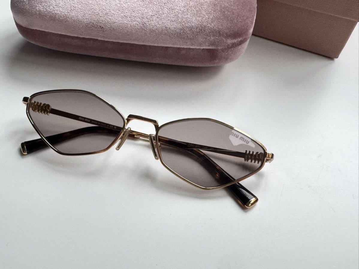 Miu Miu × Vintage NEW Miu Miu sunglasses SMU 56ZS ZVN-20I Size ONE SIZE - 3 Thumbnail