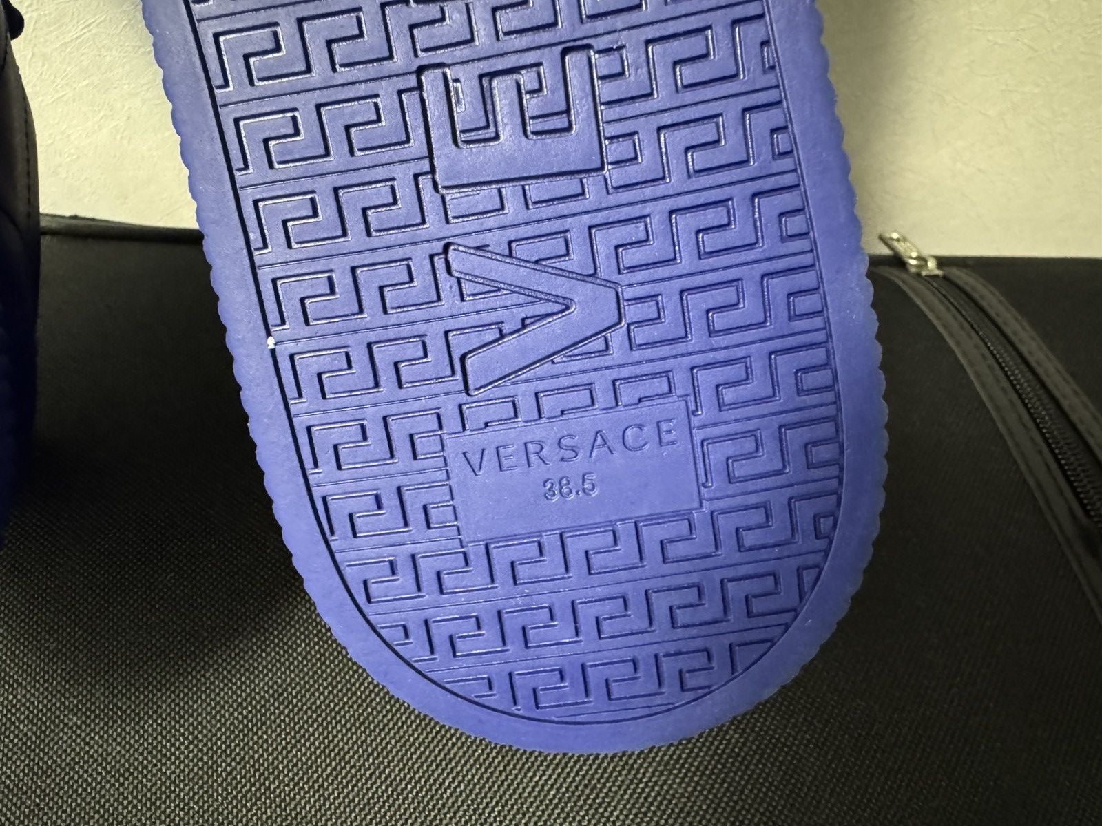 Versace Versace Medusa Head Royal Blue Leather Sneakers Sz 39 Size US 8.5 / IT 38.5 - 9 Thumbnail