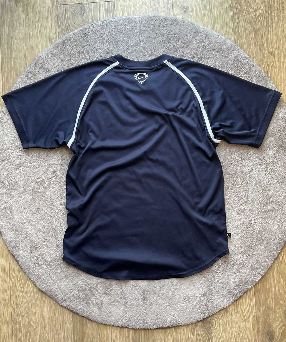 Nike × Vintage 90's NIKE TEAM BIG CENTRAL SWOOSH LOGO Y2K RETRO TEE Size US M / EU 48-50 / 2 - 6 Thumbnail