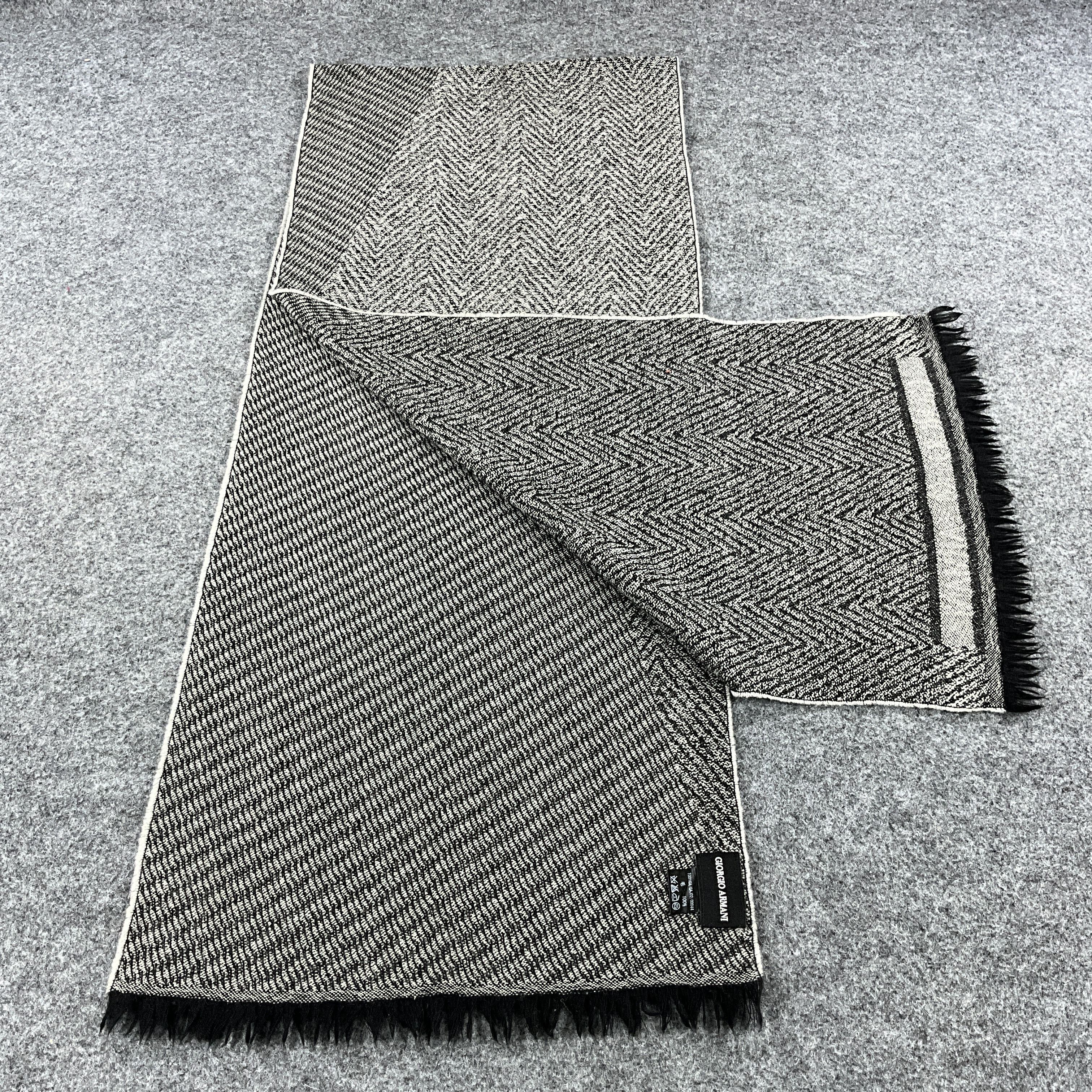 Giorgio Armani Giorgio Armani Scarf / Muffler / Neckwear T1242 Size ONE SIZE - 3 Thumbnail