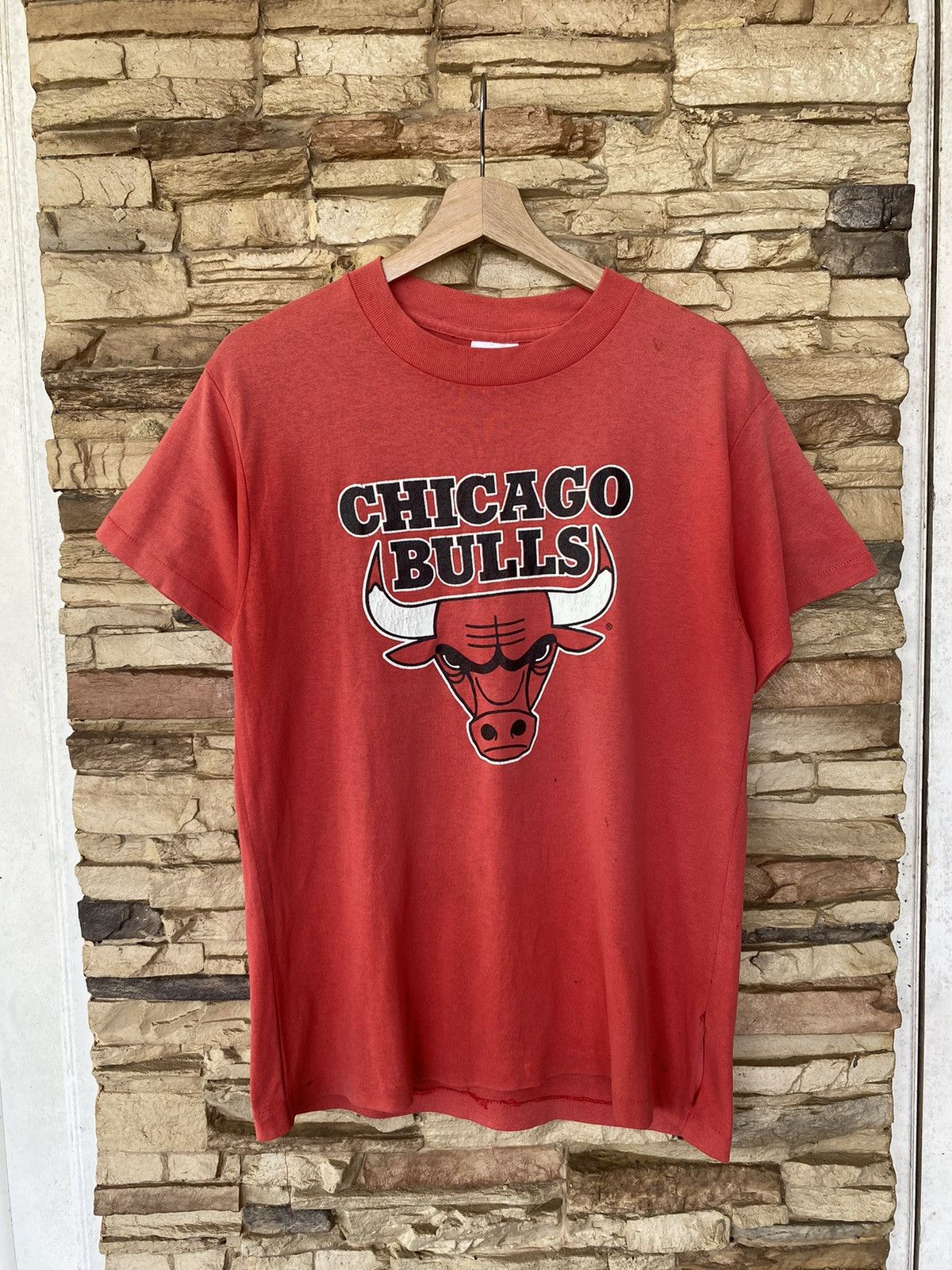 Vintage Vintage 90s Chicago Bulls Tees Distressed Size US M / EU 48-50 / 2 - 1 Thumbnail