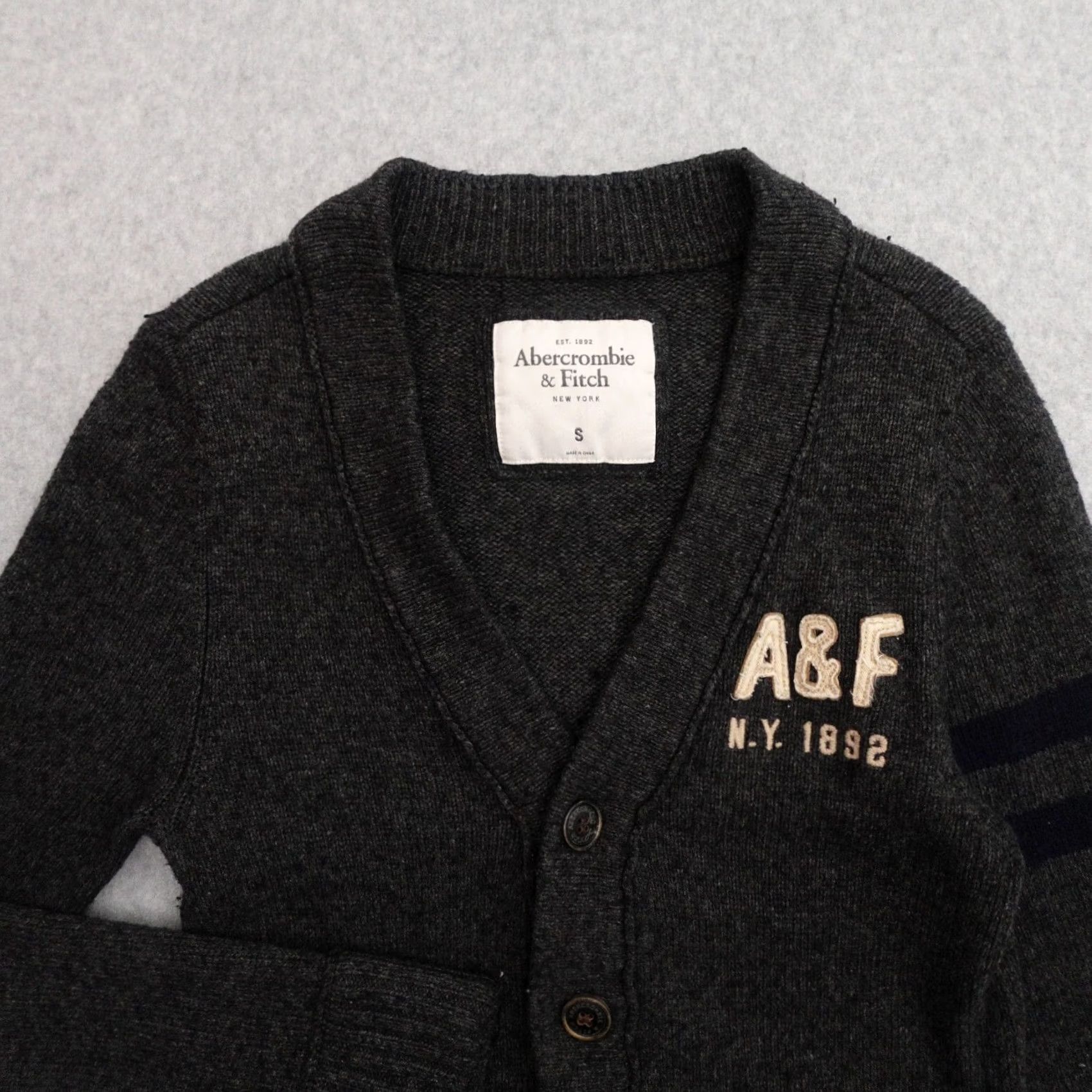 Abercrombie & Fitch Abercrombie & Fitch Cardigan Womens Small Blue Wool Blend Embroidered Sweater Size S / US 4 / IT 40 - 7 Thumbnail
