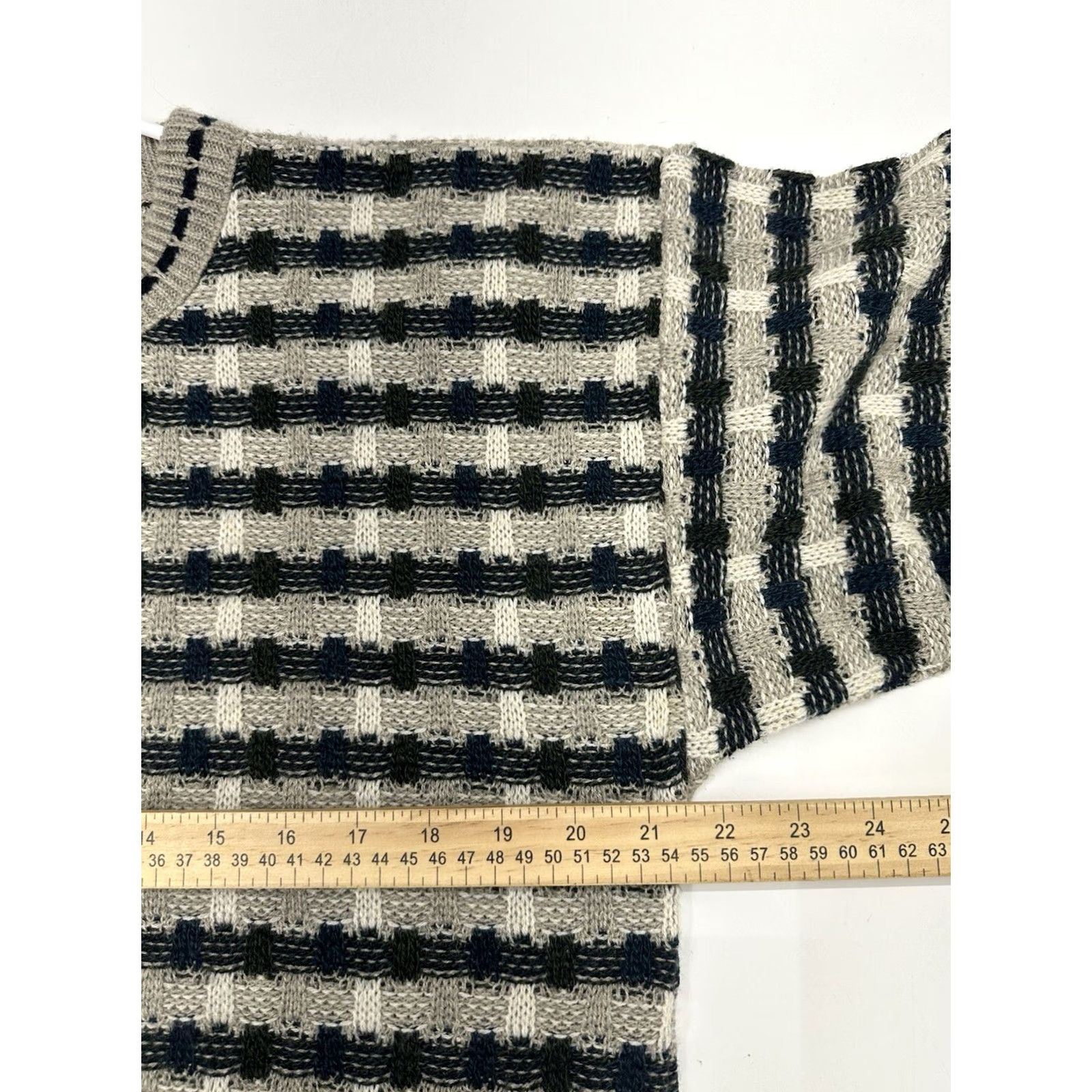 Van Heusen Van Heusen Mens Sweater Size L Striped Tan Long Sleeve Knit Pullover Crew Neck Casual 90s Classic Outdoor Mens Size US L / EU 52-54 / 3 - 6 Thumbnail