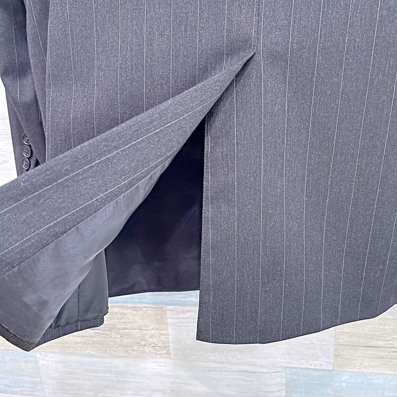 Jos. A. Bank Jos A Bank Wool Stripe 2 Piece Suit Gray Two Mens 41R 35x31 Size 40R - 7 Thumbnail