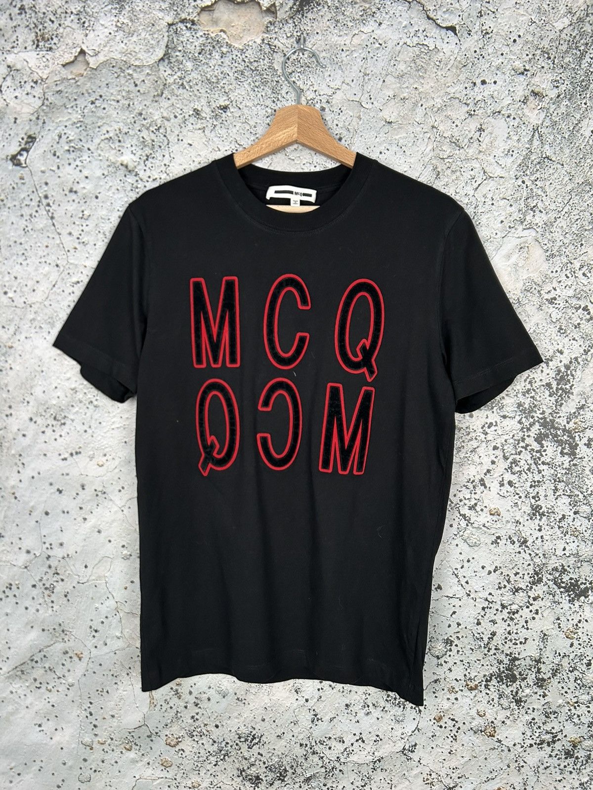 Designer × McQ Alexander McQueen MCQ Alexander McQueen Logo Graphic Black Tee Designer Rare Size US M / EU 48-50 / 2 - 1 Thumbnail