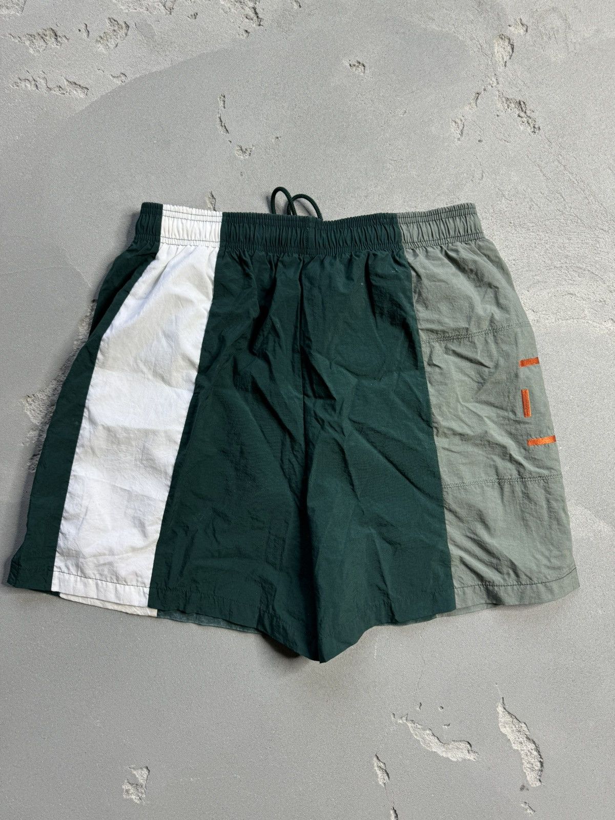 Nike × Vintage Vintage 90s Nike Embroidered Swoosh Shorts L Rare Size US 34 / EU 50 - 2 Thumbnail