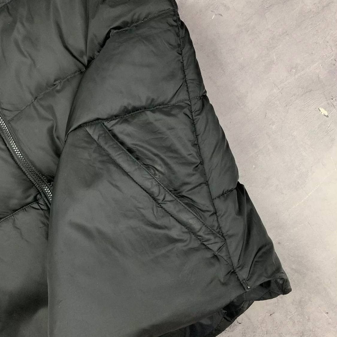 Other Vintage The North Face Puffer Vest 700 Black Size US L / EU 52-54 / 3 - 7 Thumbnail