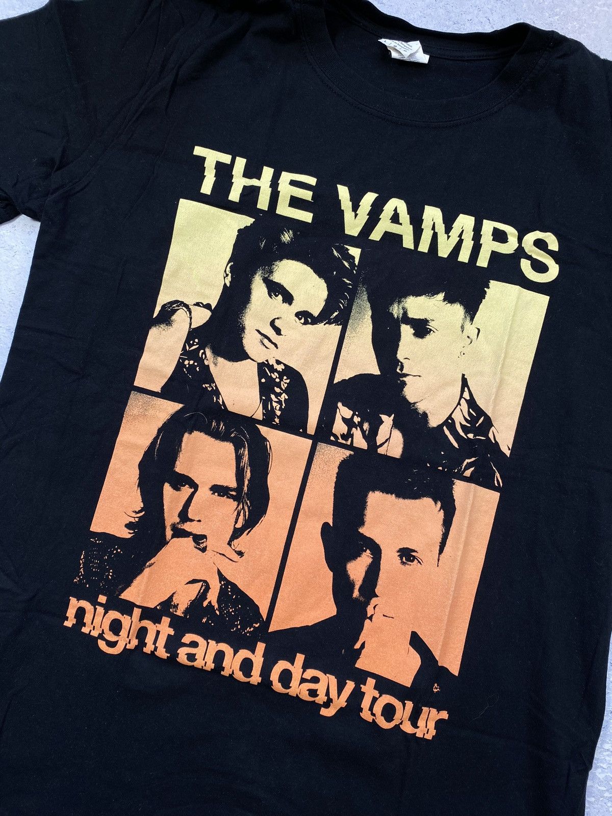 Band Tees The Vamps Night And Day Tour Men’s Black T-shirt Size Large Size US L / EU 52-54 / 3 - 4 Thumbnail