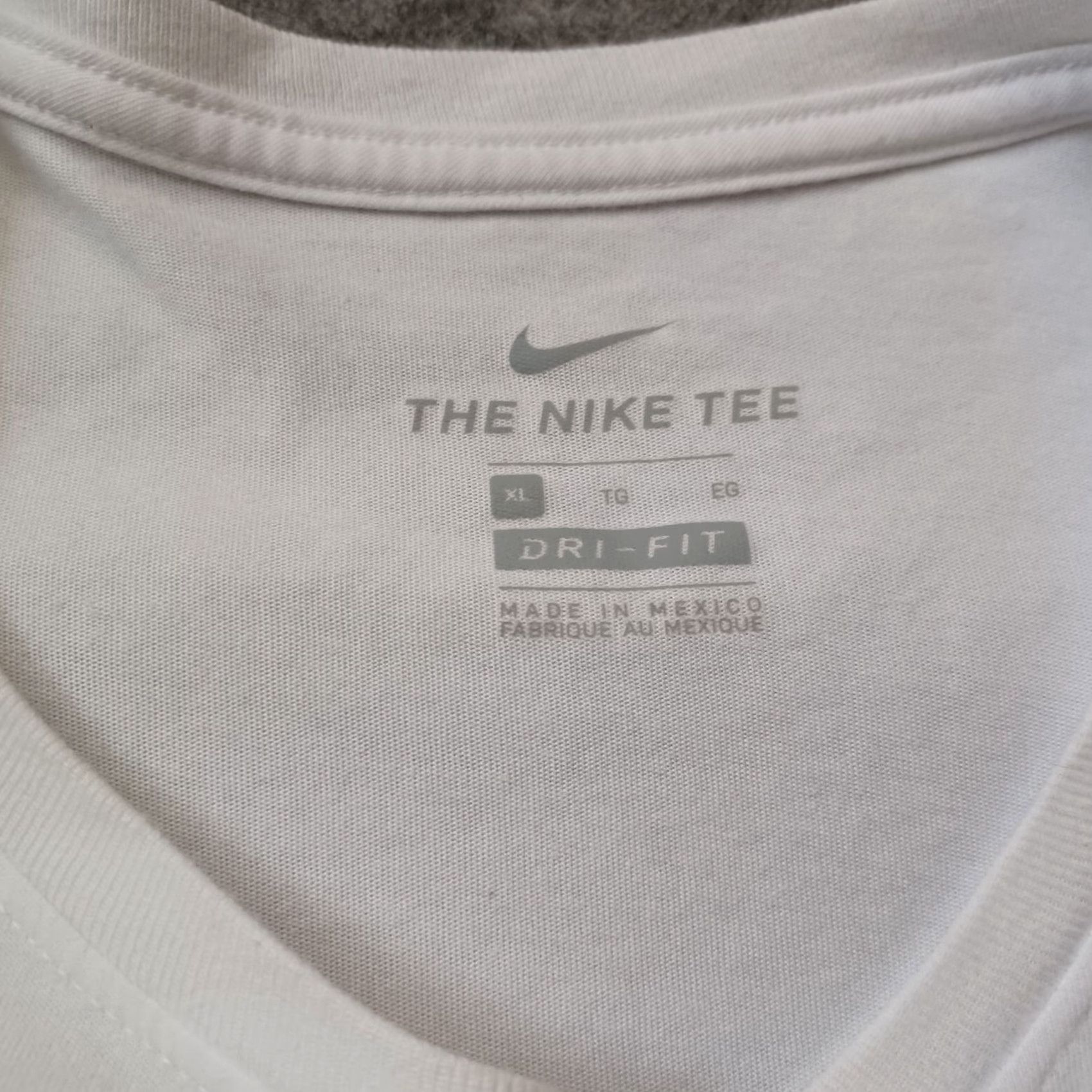 Nike Nike Dri-Fit T Shirt Mens XL White Just Do It Swoosh Logo Graphic Rim Size US XL / EU 56 / 4 - 2 Thumbnail