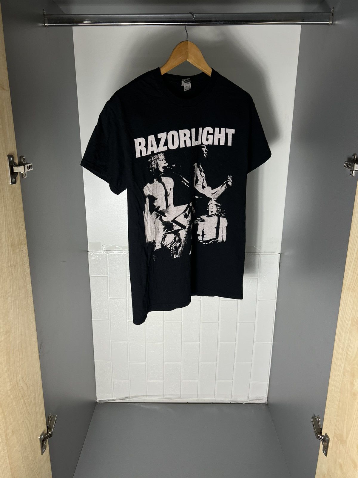 Band Tees VINTAGE RAZORLIGHT WORLD TOUR ROCK T-SHIRT METAL PUNK Y2K Size US M / EU 48-50 / 2 - 4 Thumbnail