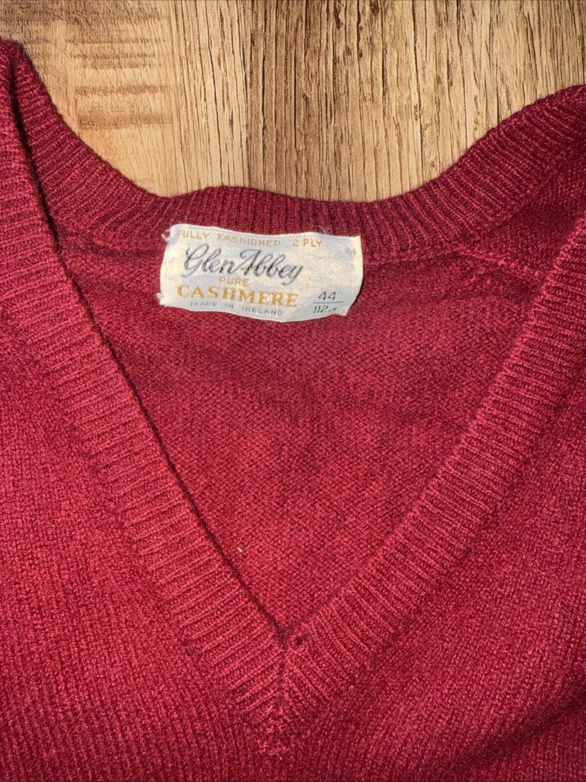 Other Glen Abbey Mens Pure Cashmere Made in IrelandBurgundy Vneck Size US XL / EU 56 / 4 - 2 Thumbnail