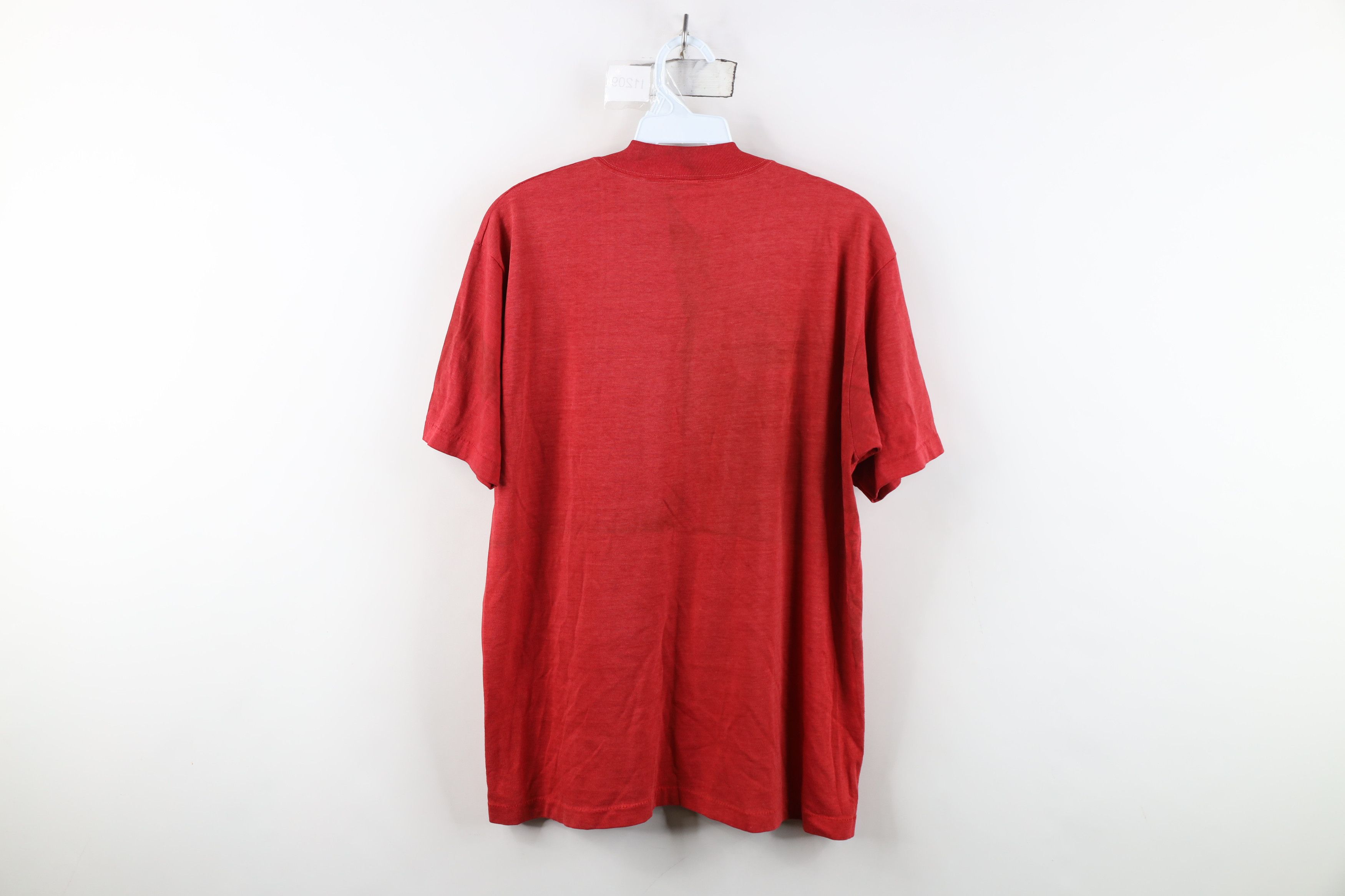 Vintage Vintage 80s Streetwear Its Best Alaska Bear T-Shirt Red USA Size US L / EU 52-54 / 3 - 12 Thumbnail