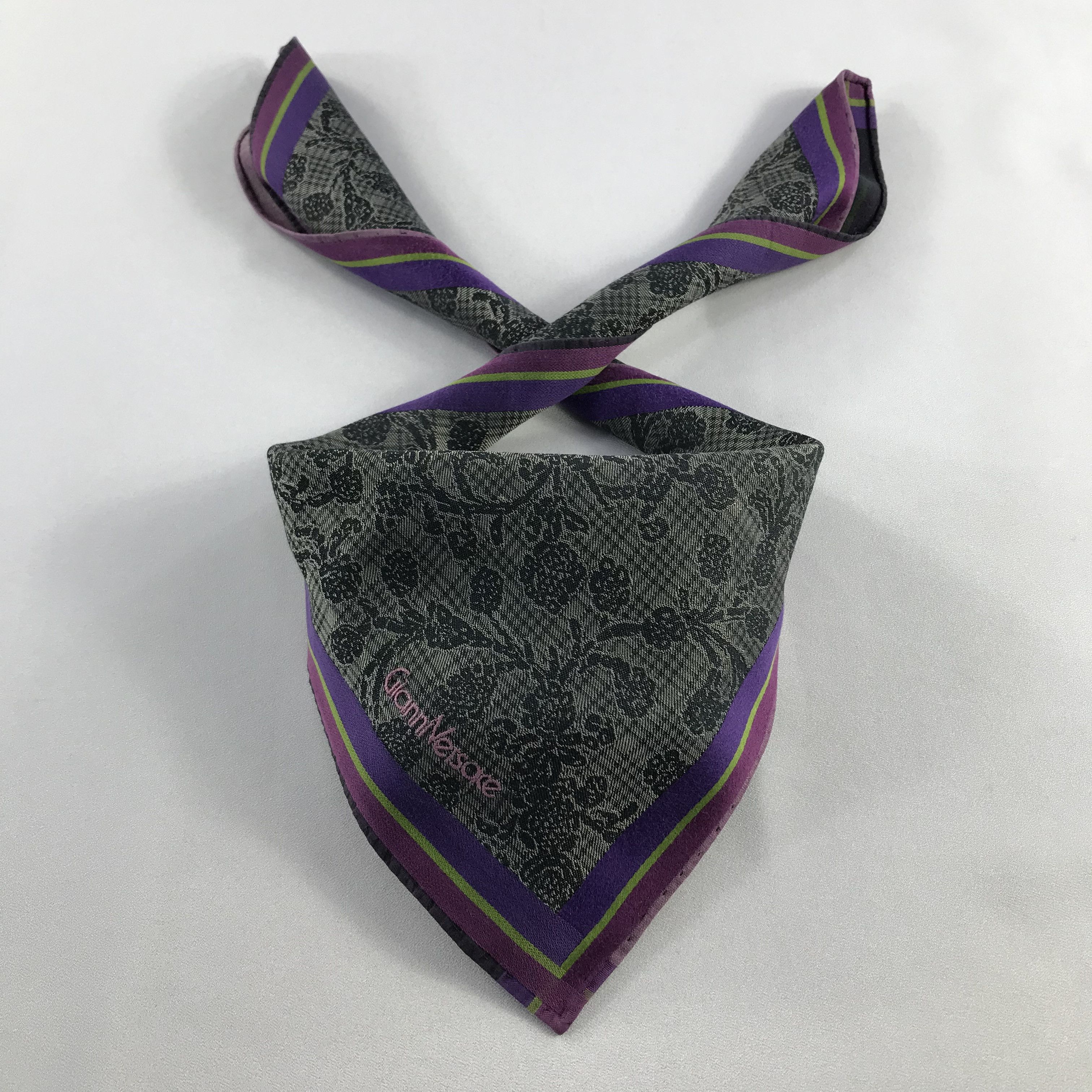 Vintage Gianni Versace Paislee Handkerchief / Bandana / Neckerchief Size ONE SIZE - 1 Thumbnail