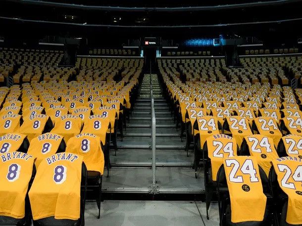 NBA rare Lakers Staples Center Kobe Bryant Tribute 8/24 t shirt Size US XL / EU 56 / 4 - 2 Thumbnail