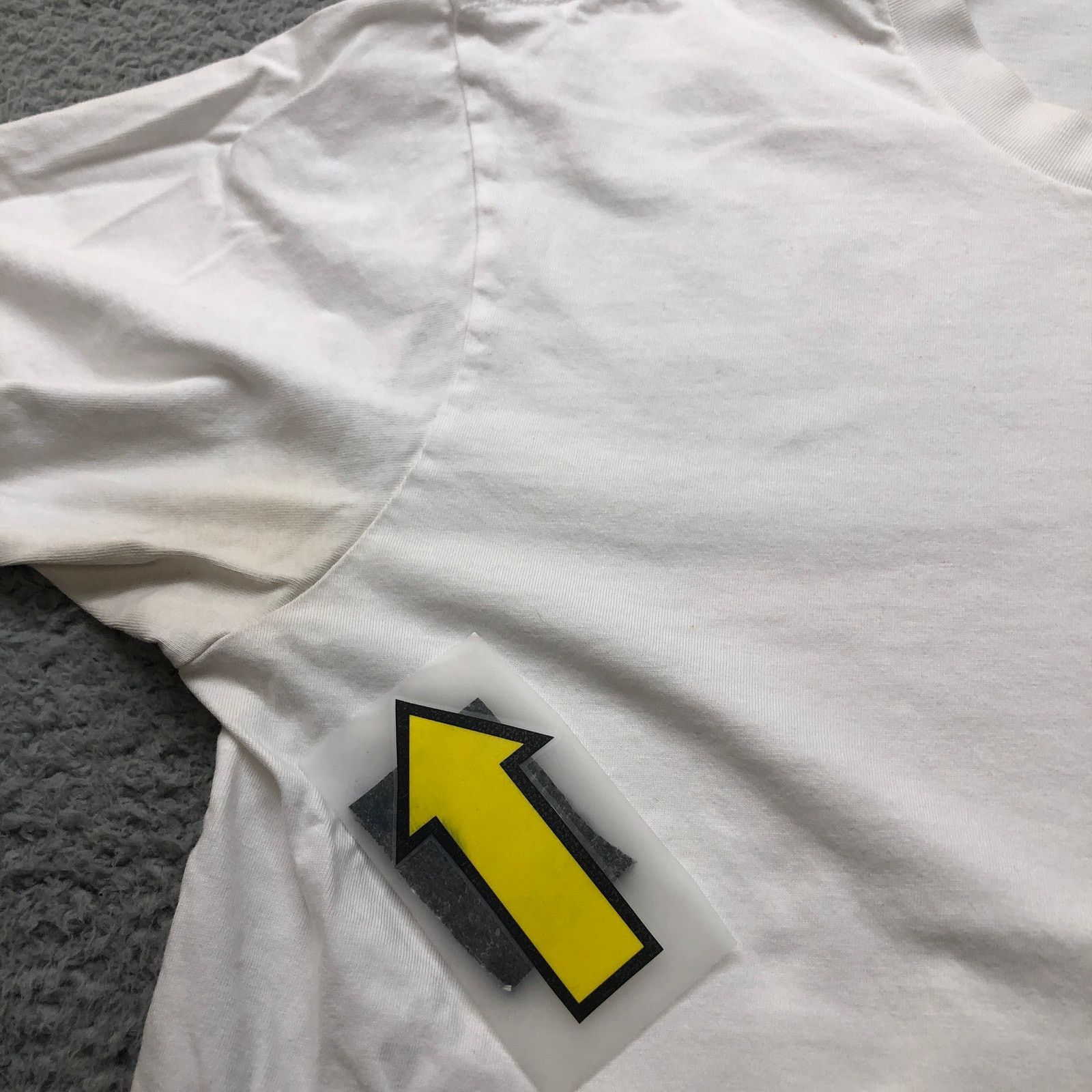 Uniqlo Kaws x Uniqlo XX BFF Graphic T-Shirt Mens Medium Size US M / EU 48-50 / 2 - 9 Thumbnail