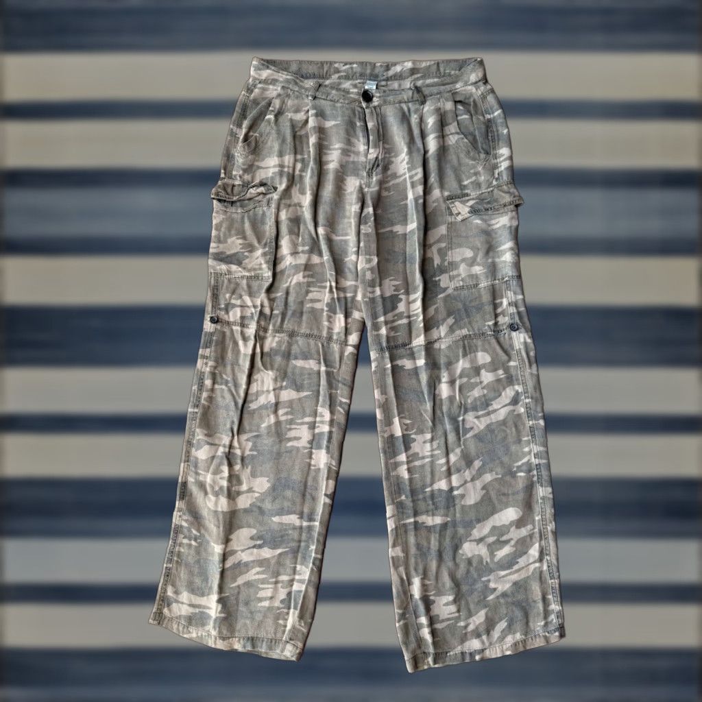 Vintage MONORENO Y2K Army Camo Cargo Flowy Pants Women’s Medium Jeans? (Note: Original lacks Jeans) Size 32" / US 10 / IT 46 - 1 Thumbnail