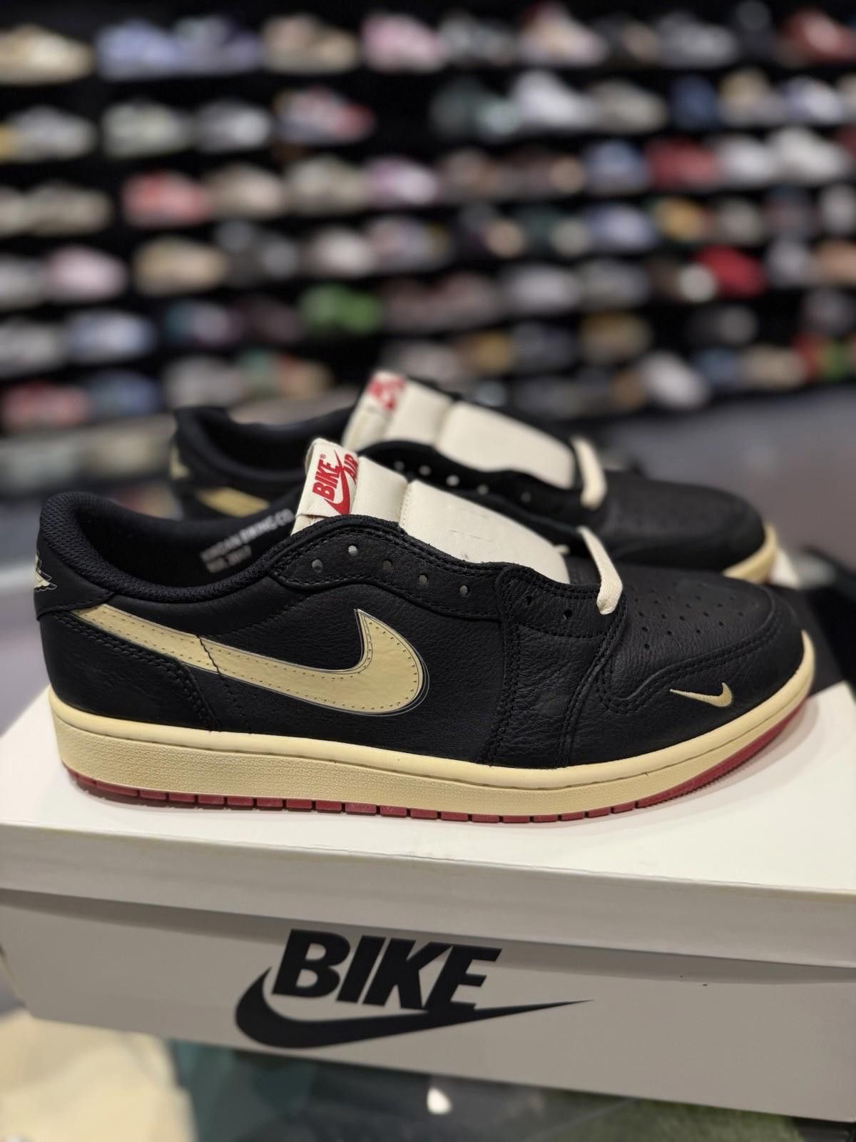 Jordan Brand Nike Air Jordan 1 OG Low “Nigel Sylvester (10) Size US 10 / EU 43 - 2 Thumbnail