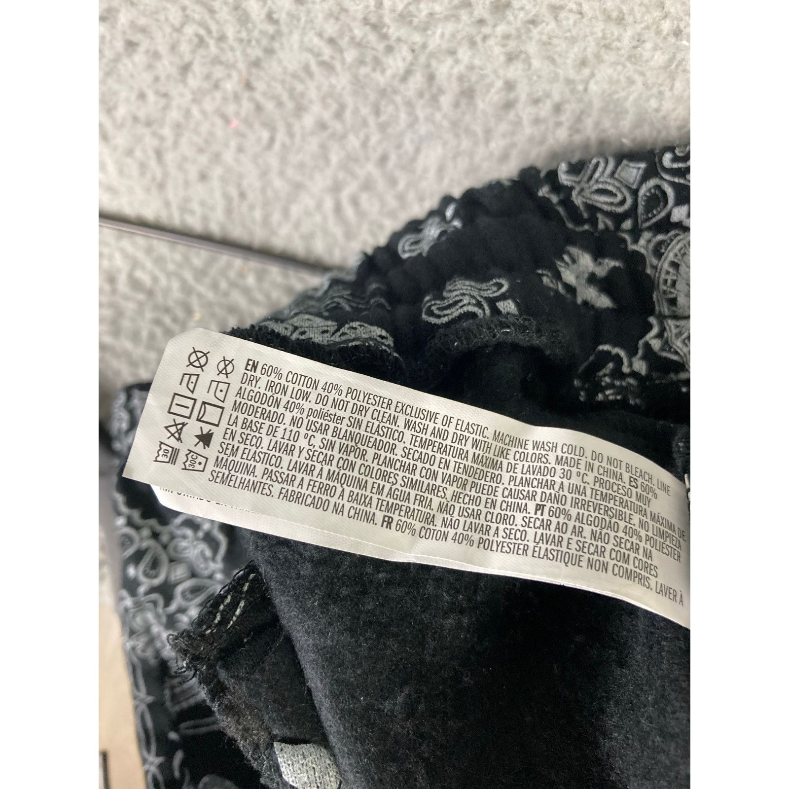 Forever 21 Forever 21 Men's Paisley Print Jogger Pants M Hot Wheels Size 32" / US 10 / IT 46 - 8 Thumbnail
