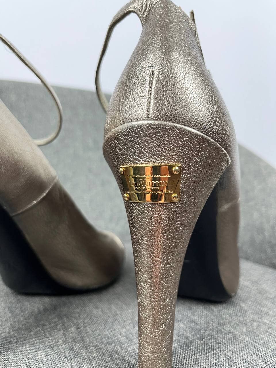 Louis Vuitton Leather pump with ankle strap Louis Vuitton Size US 6.5 / IT 36.5 - 5 Thumbnail