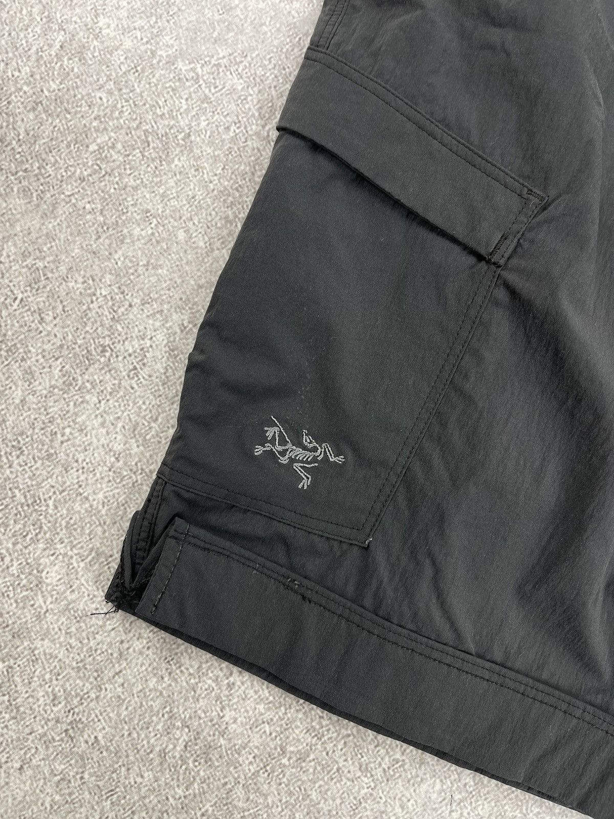 Arc'teryx Women’s Arc’teryx Nylon Shorts Size 10 Size 32" / US 10 / IT 46 - 4 Thumbnail