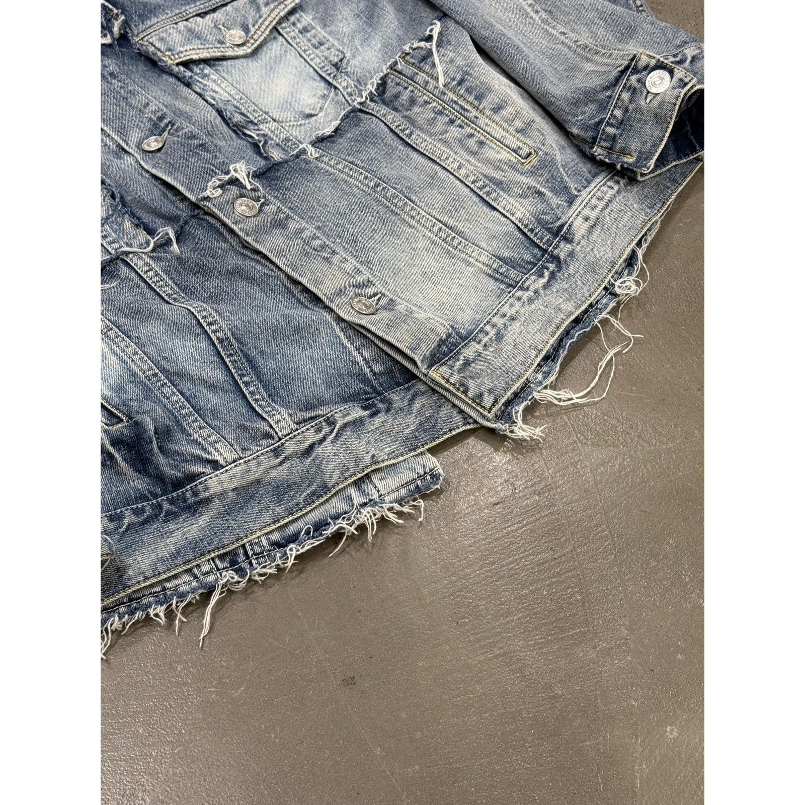 Balenciaga 2021 Balenciaga oversized deconstructed denim jacket Size US M / EU 48-50 / 2 - 7 Thumbnail