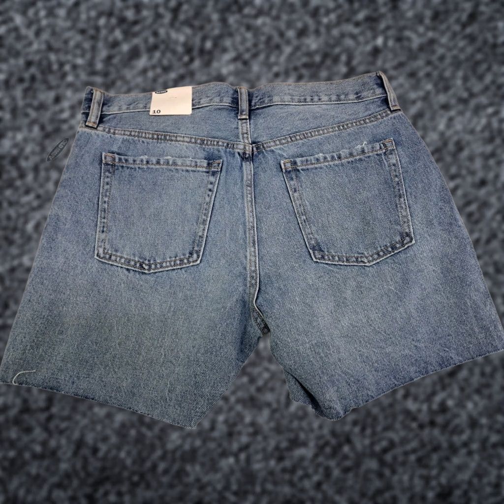 Old Navy NWT Old Navy Women’s Denim Shorts Frayed Hem High Rise 5 Pocket Button Closure Size 10/5" Blue Subtle Dark Wash Casual Summer Womens Size 32" / US 10 / IT 46 - 1 Thumbnail