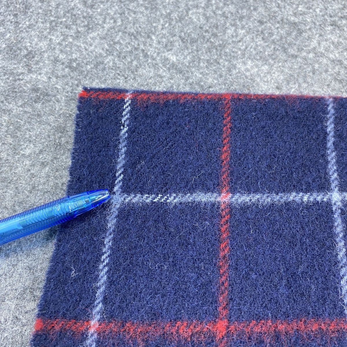 Burberry × Vintage Burberrys Scarf # Muffler # Neckwear # D574 Size ONE SIZE - 8 Thumbnail