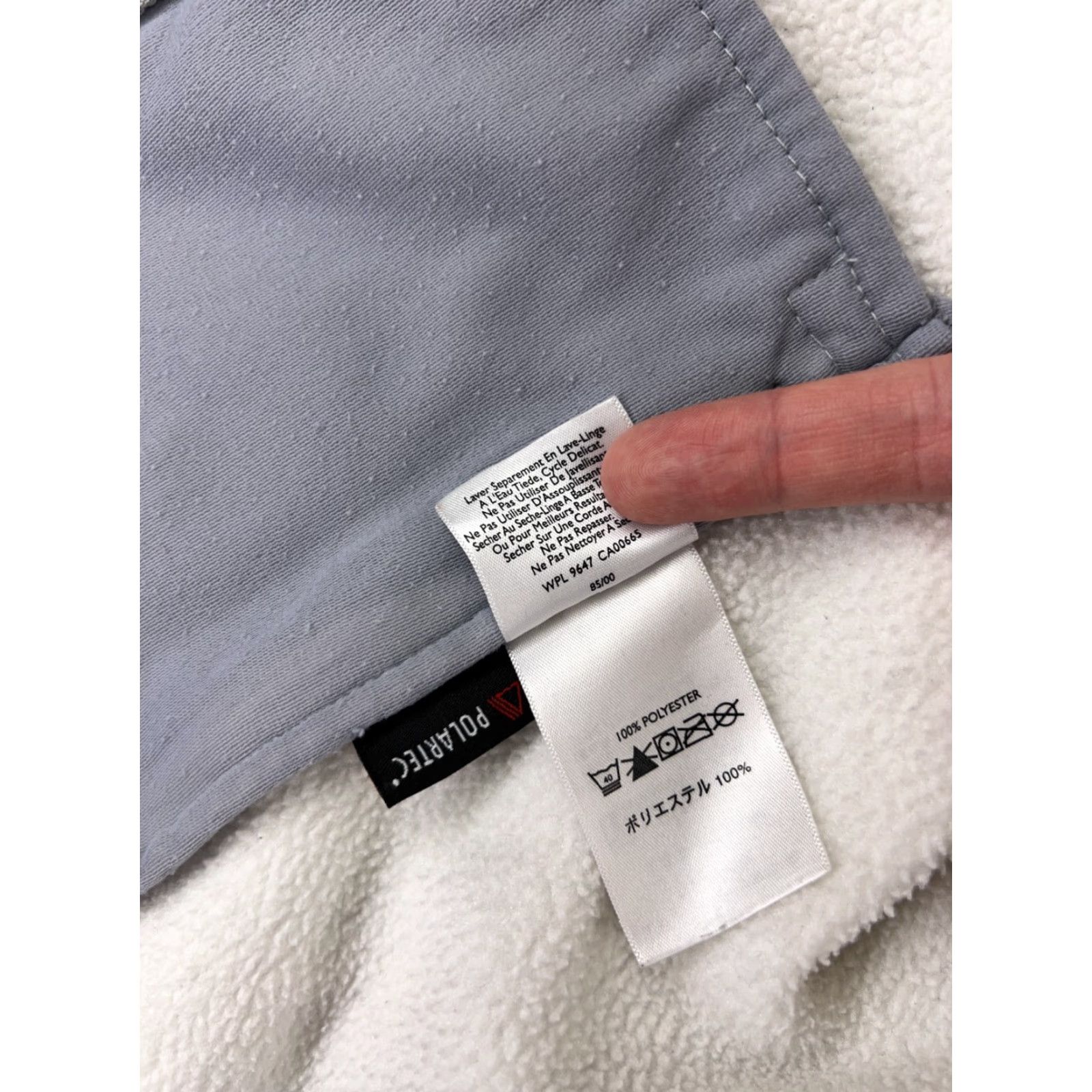 Eddie Bauer Eddie Bauer Vest Small White Full Zip Polartec Polyester Fleece Stains Womens Size S / US 4 / IT 40 - 5 Thumbnail