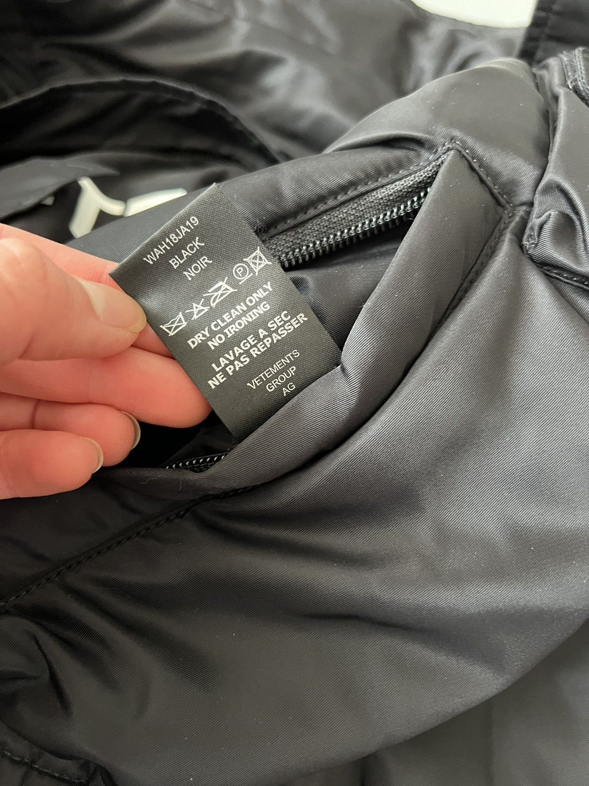 Vetements Vetements Police Reversible Knit Bomber Jacket Size US M / EU 48-50 / 2 - 13 Thumbnail
